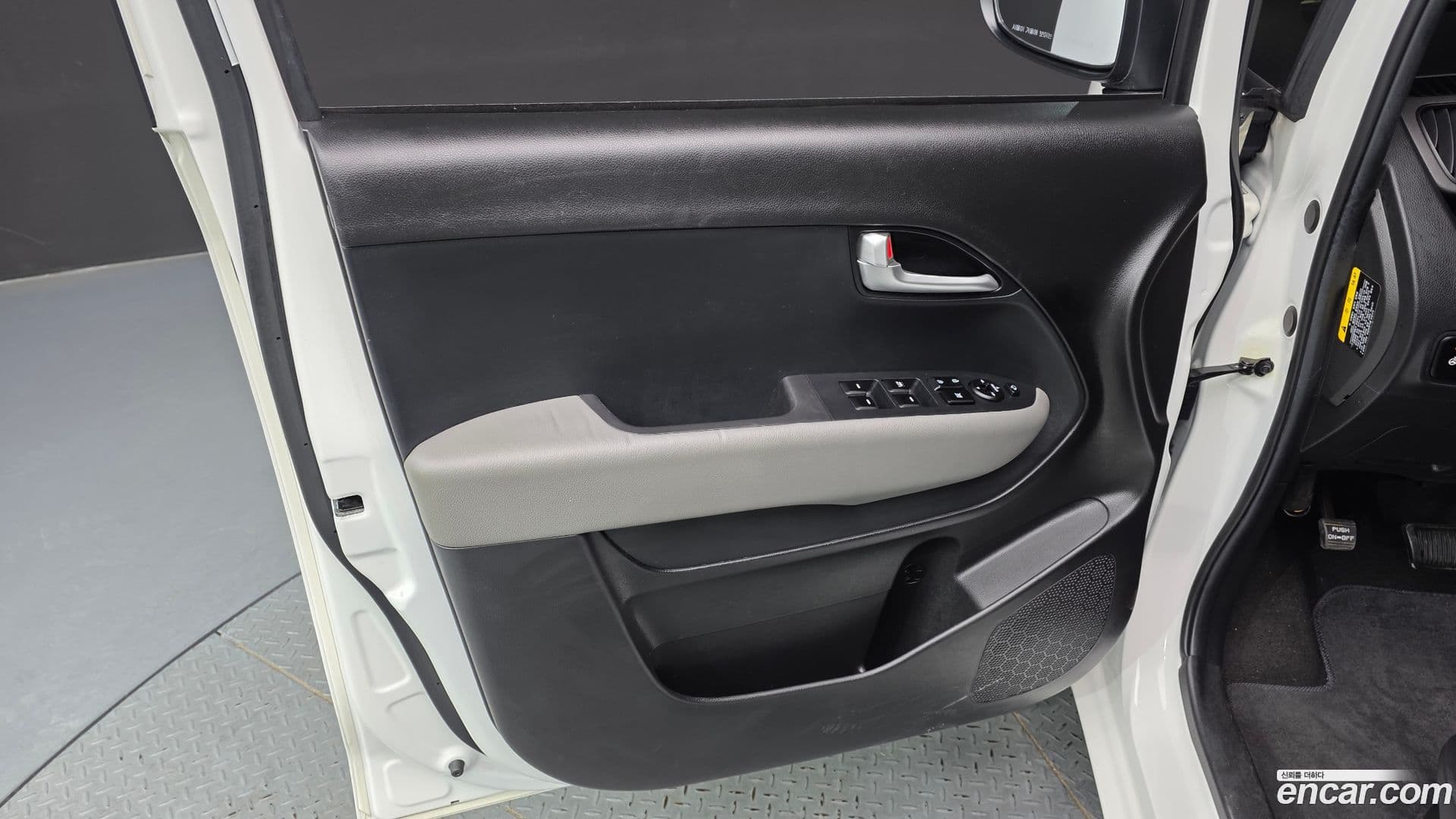 Main__Slider__Photo:RAY Kia 2022.9-23