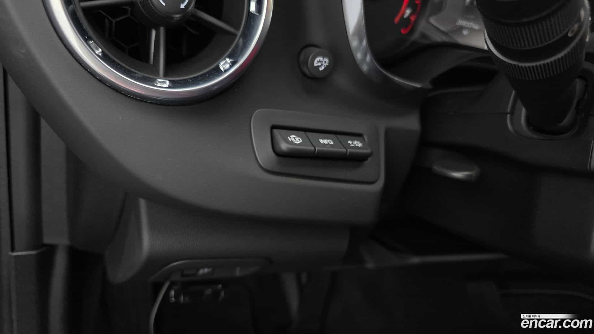 Camaro Chevrolet 2017.5-OPTION-021