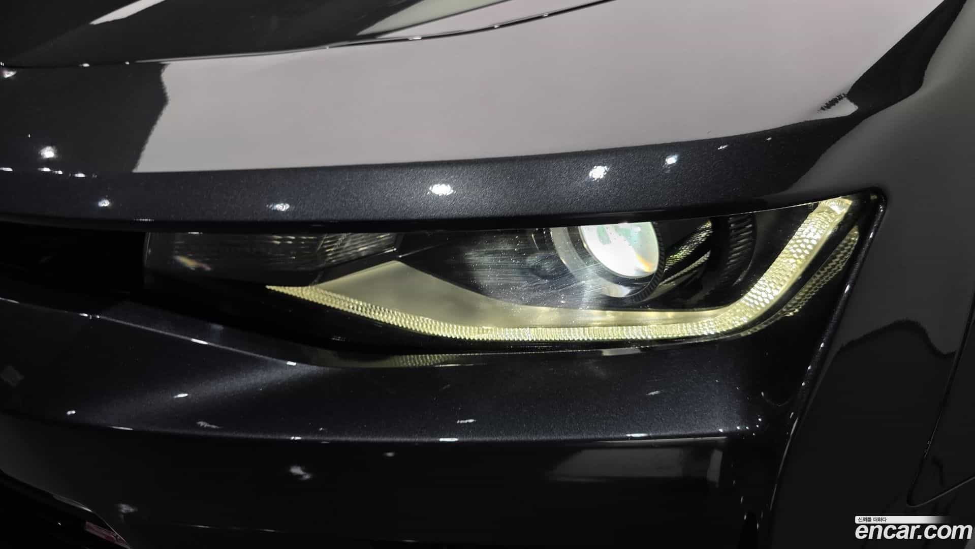 Camaro Chevrolet 2017.5-OUTER-032