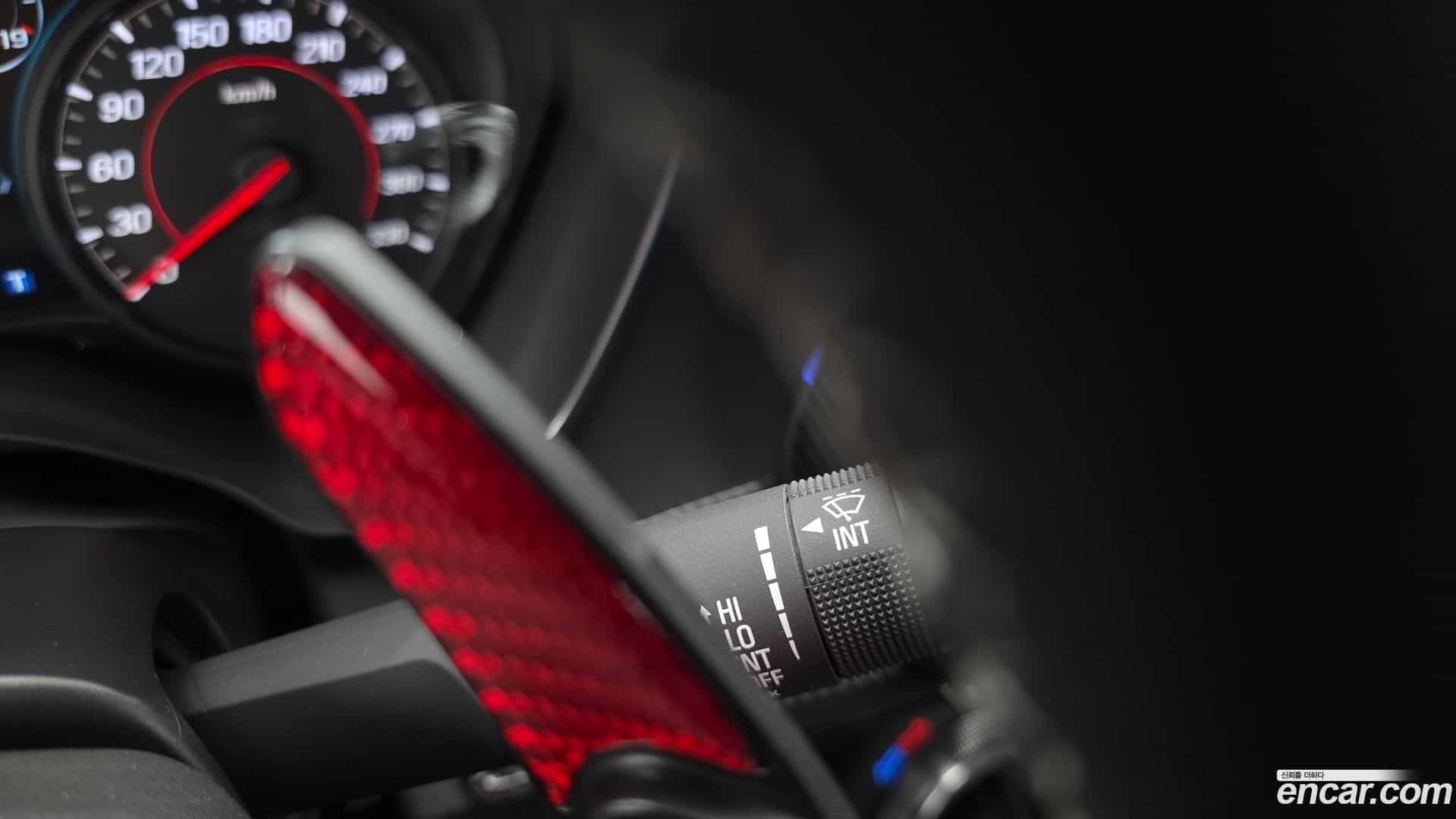 Camaro Chevrolet 2017.5-INNER-036