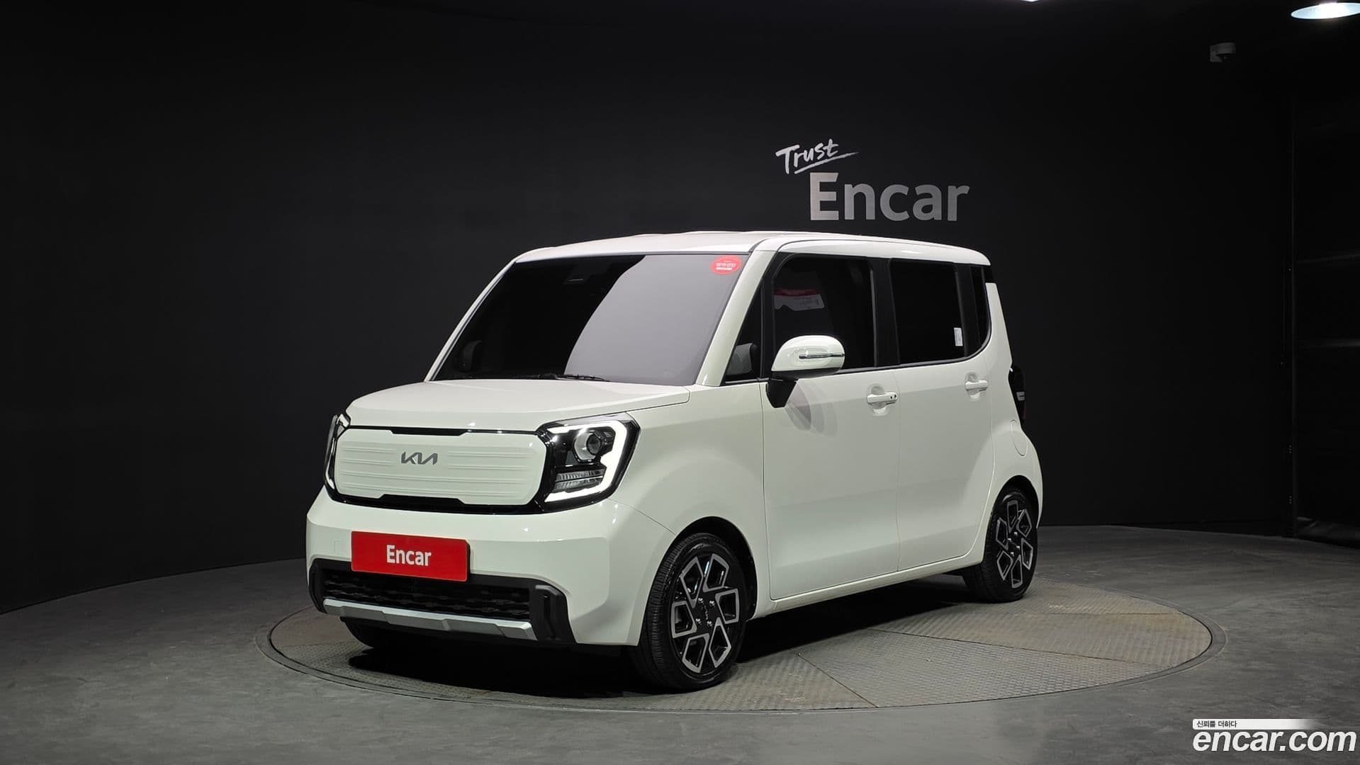 Main__Slider__Photo:RAY Kia 2025.2-0