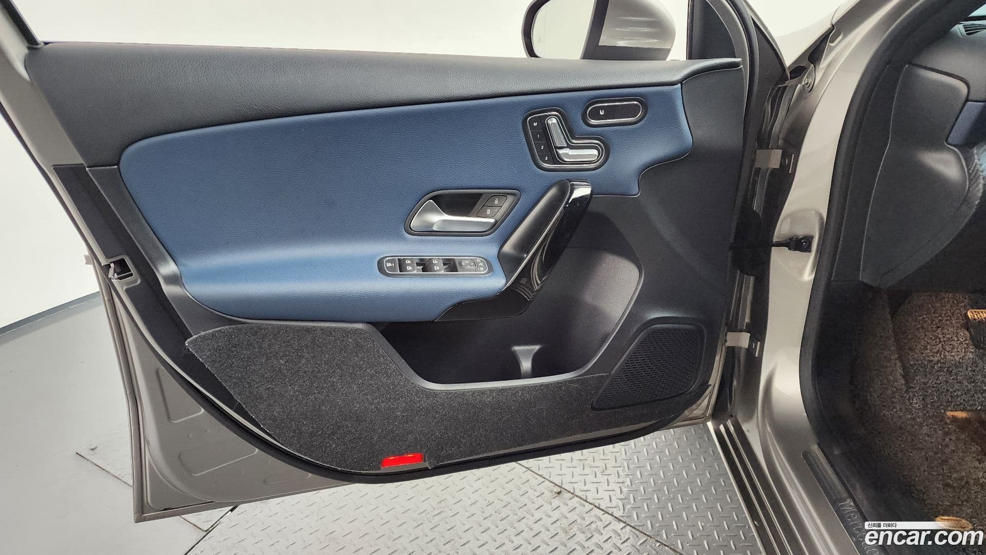Main__Slider__Photo:A-Class Mercedes-Benz 2019.11-23