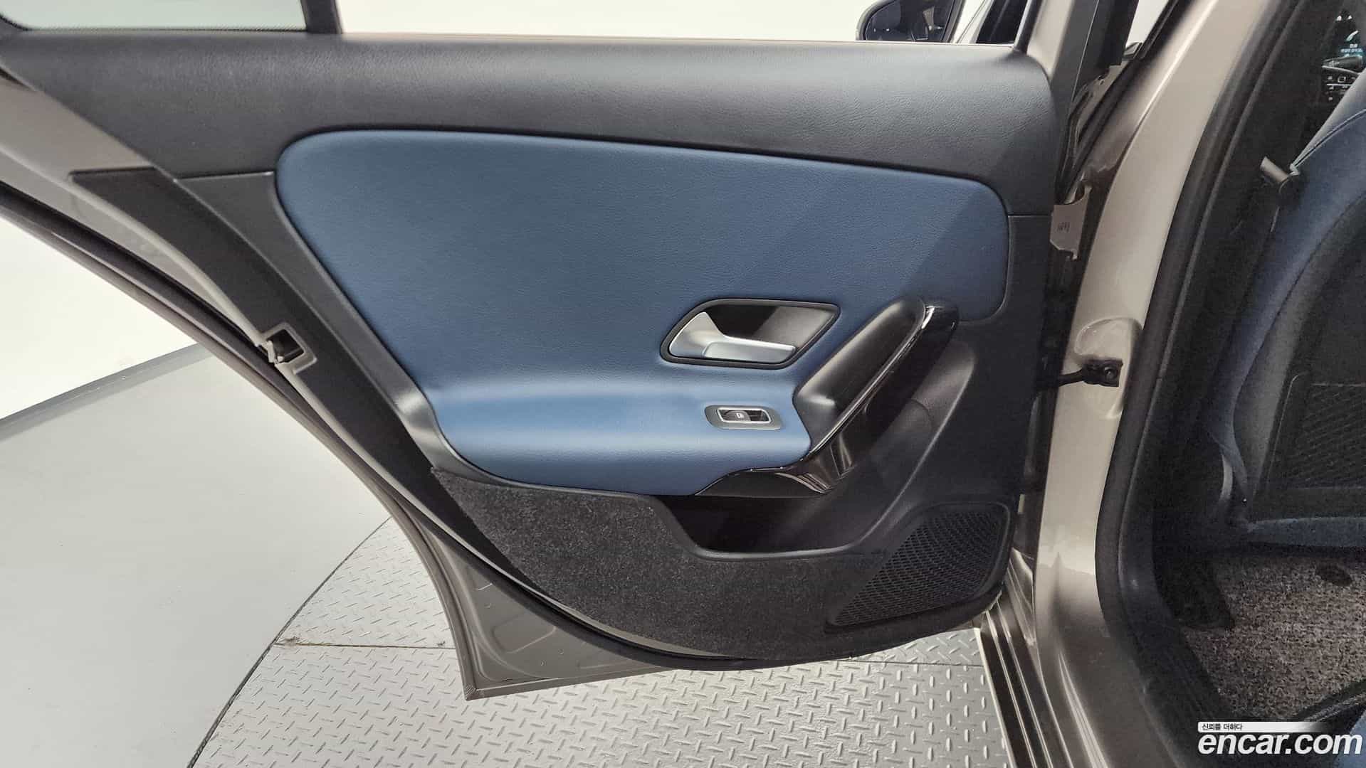 A-Class Mercedes-Benz 2019.11-INNER-035