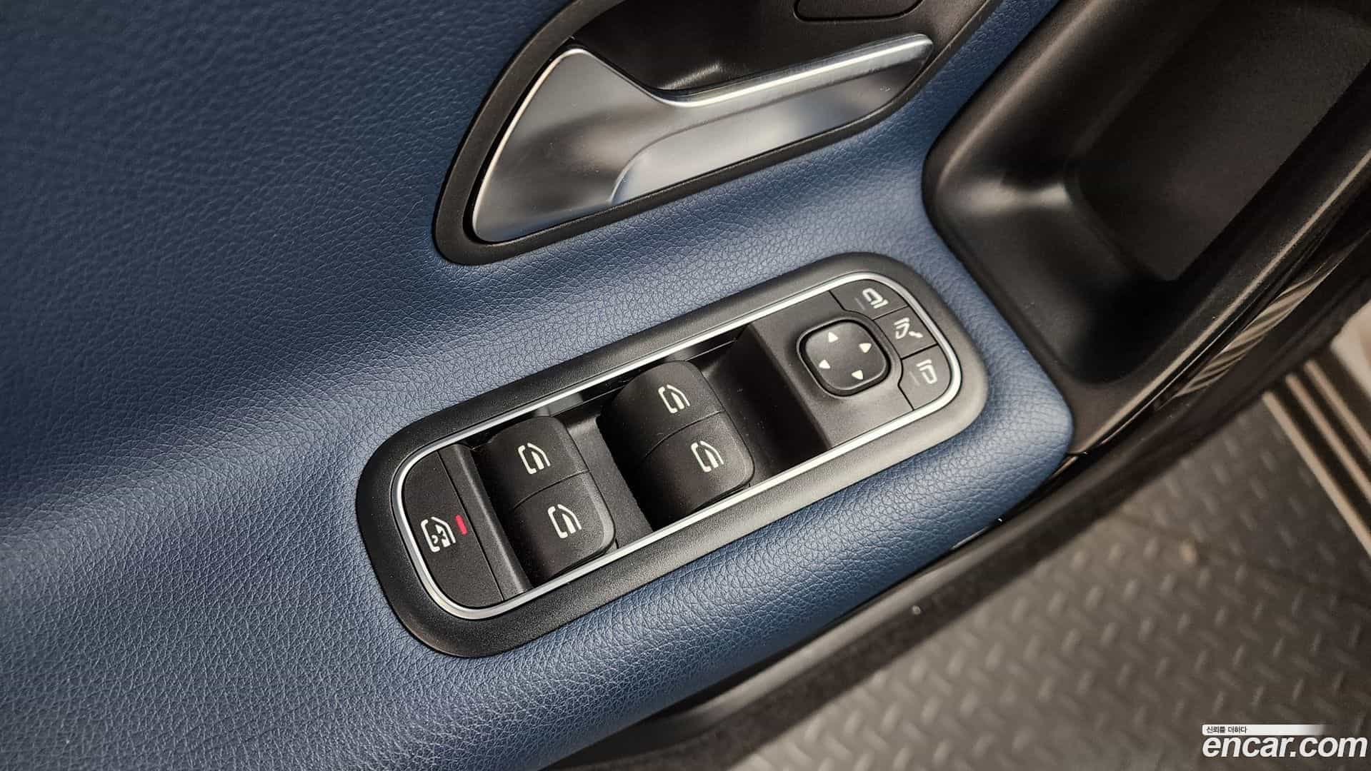 A-Class Mercedes-Benz 2019.11-OPTION-041