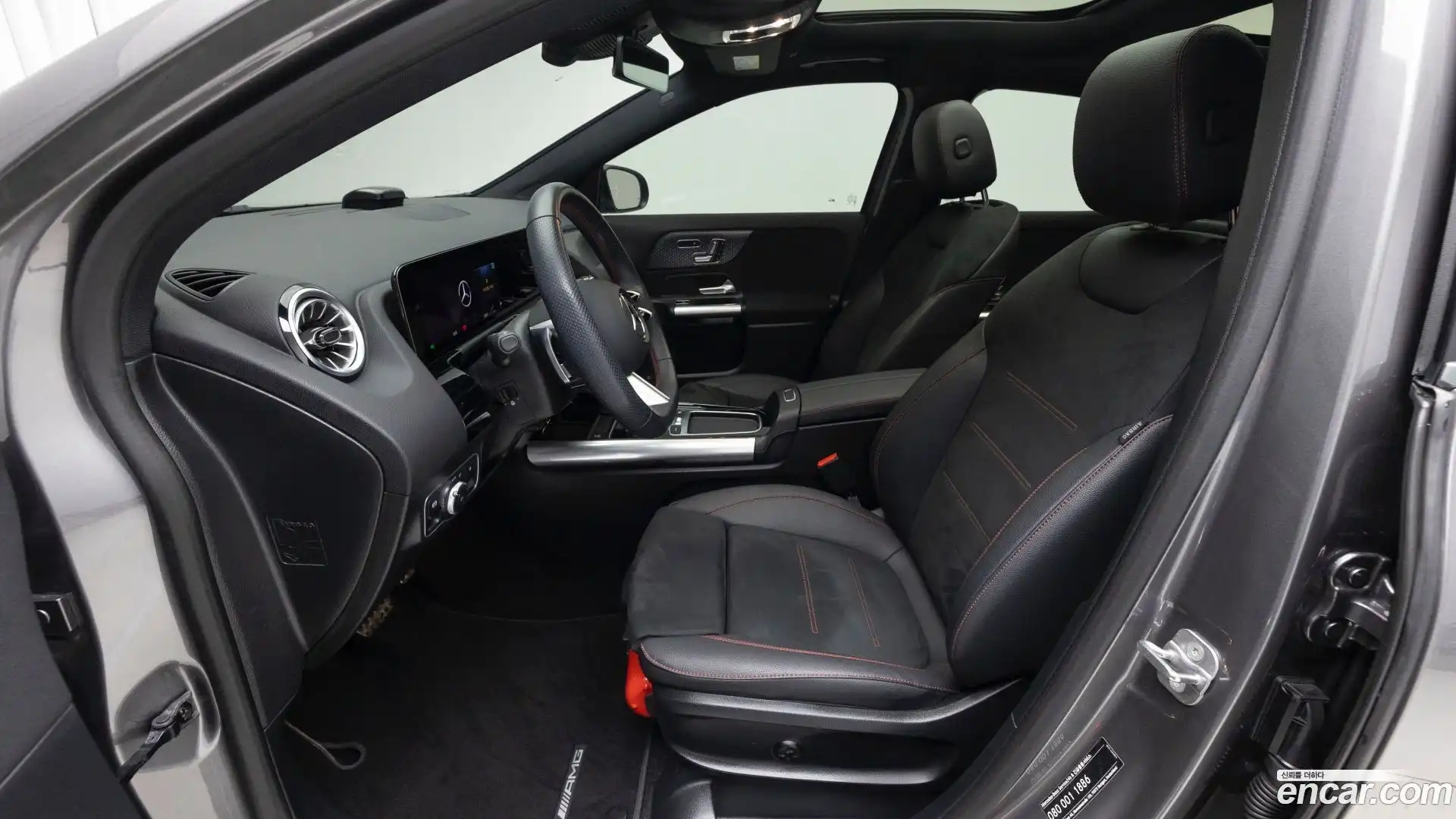 GLA-Class Mercedes-Benz 2025.4-INNER-010