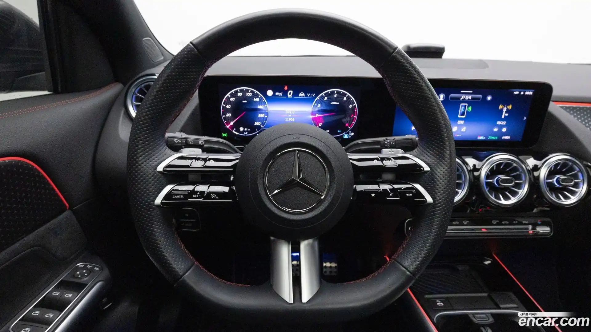 GLA-Class Mercedes-Benz 2025.4-OPTION-018