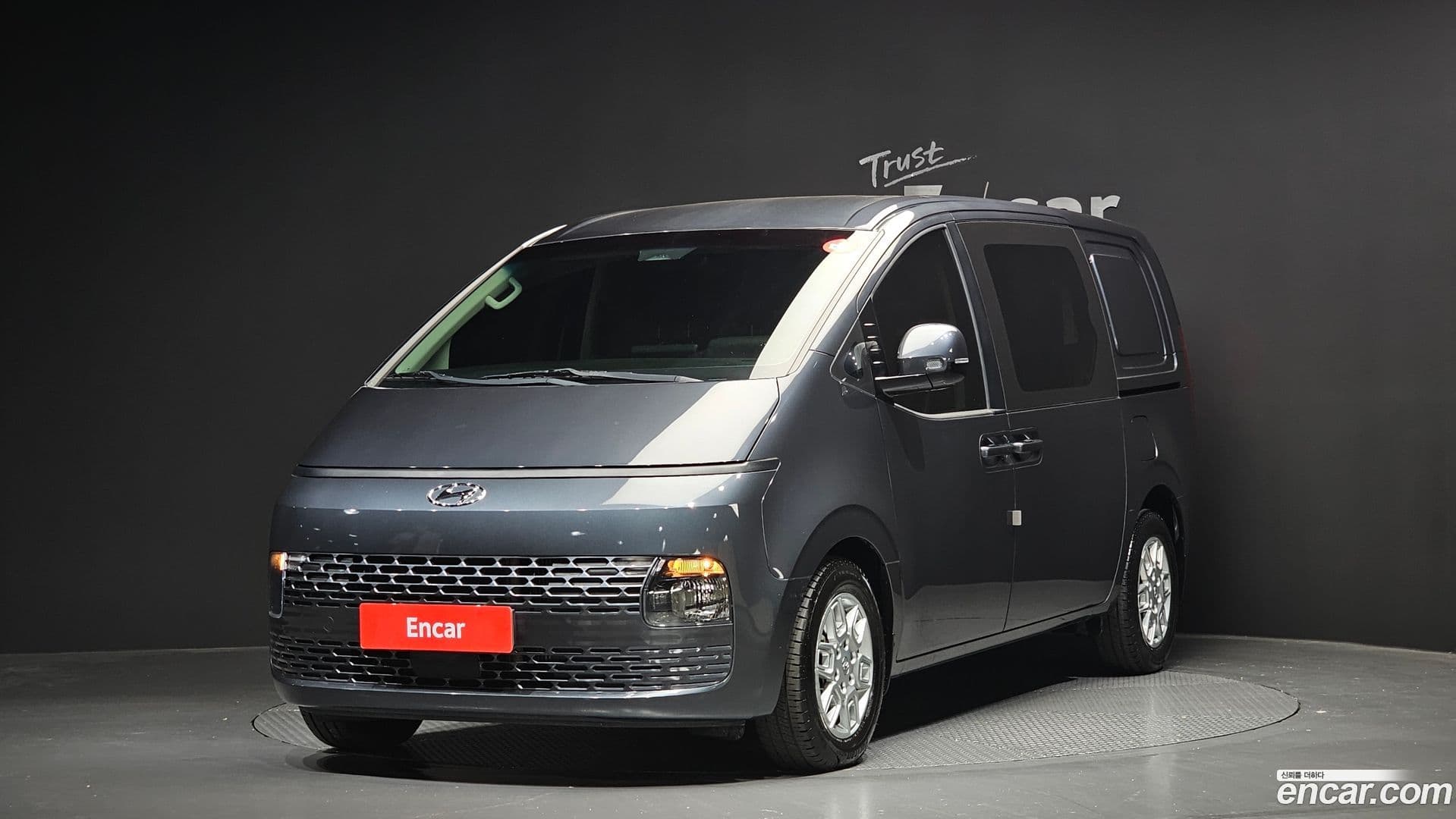 Main__Slider__Photo:Staria Hyundai 2022.2-0