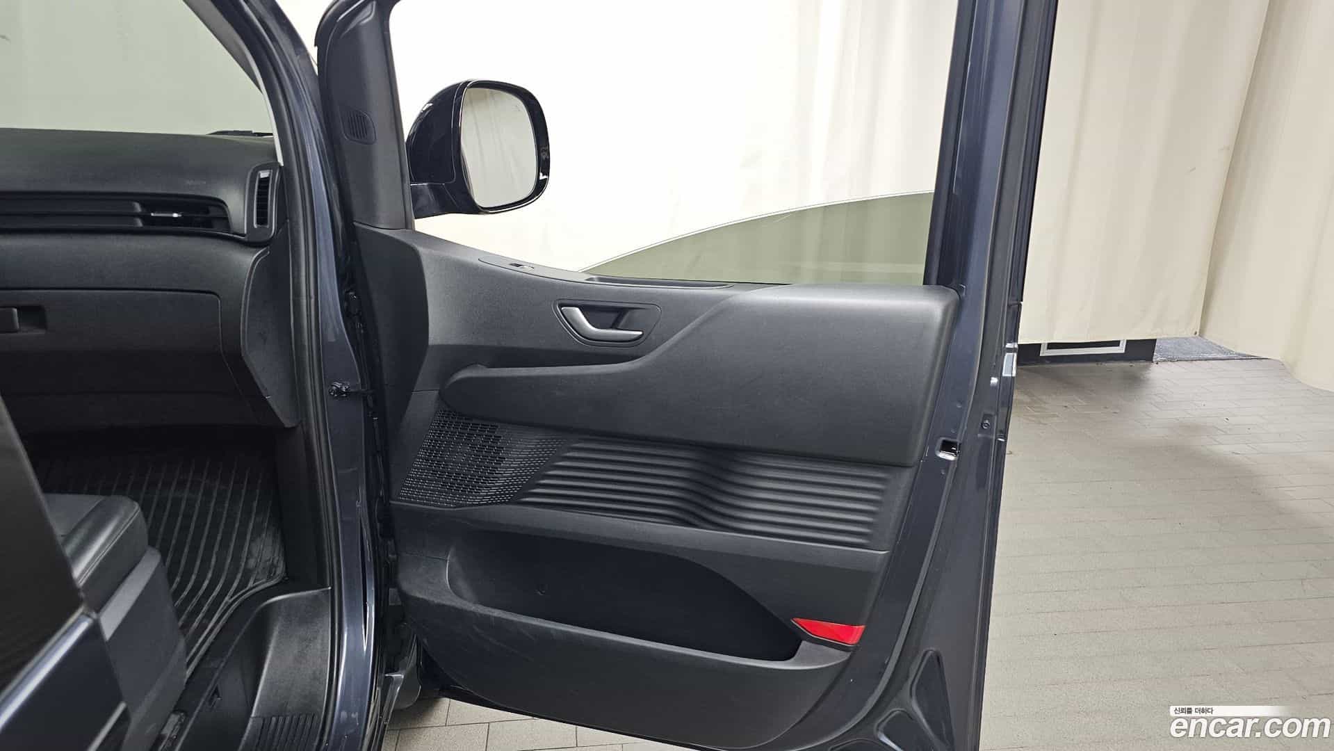 Staria Hyundai 2022.2-INNER-035