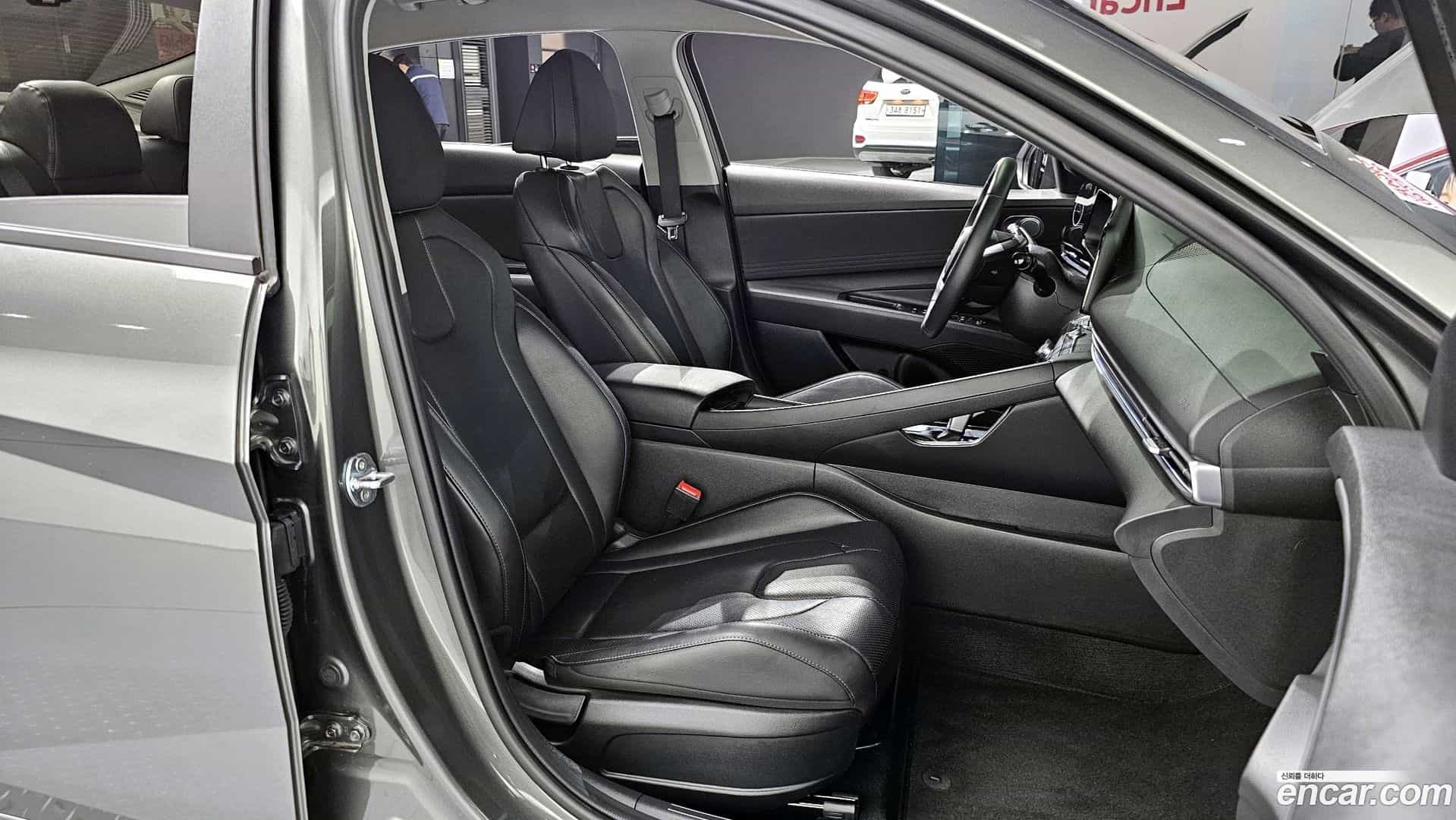 AVANTE Hyundai 2024.6-OPTION-015