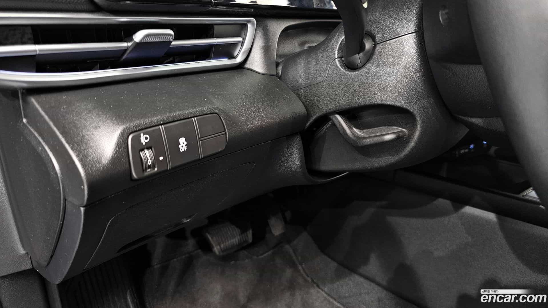 AVANTE Hyundai 2024.6-OPTION-040