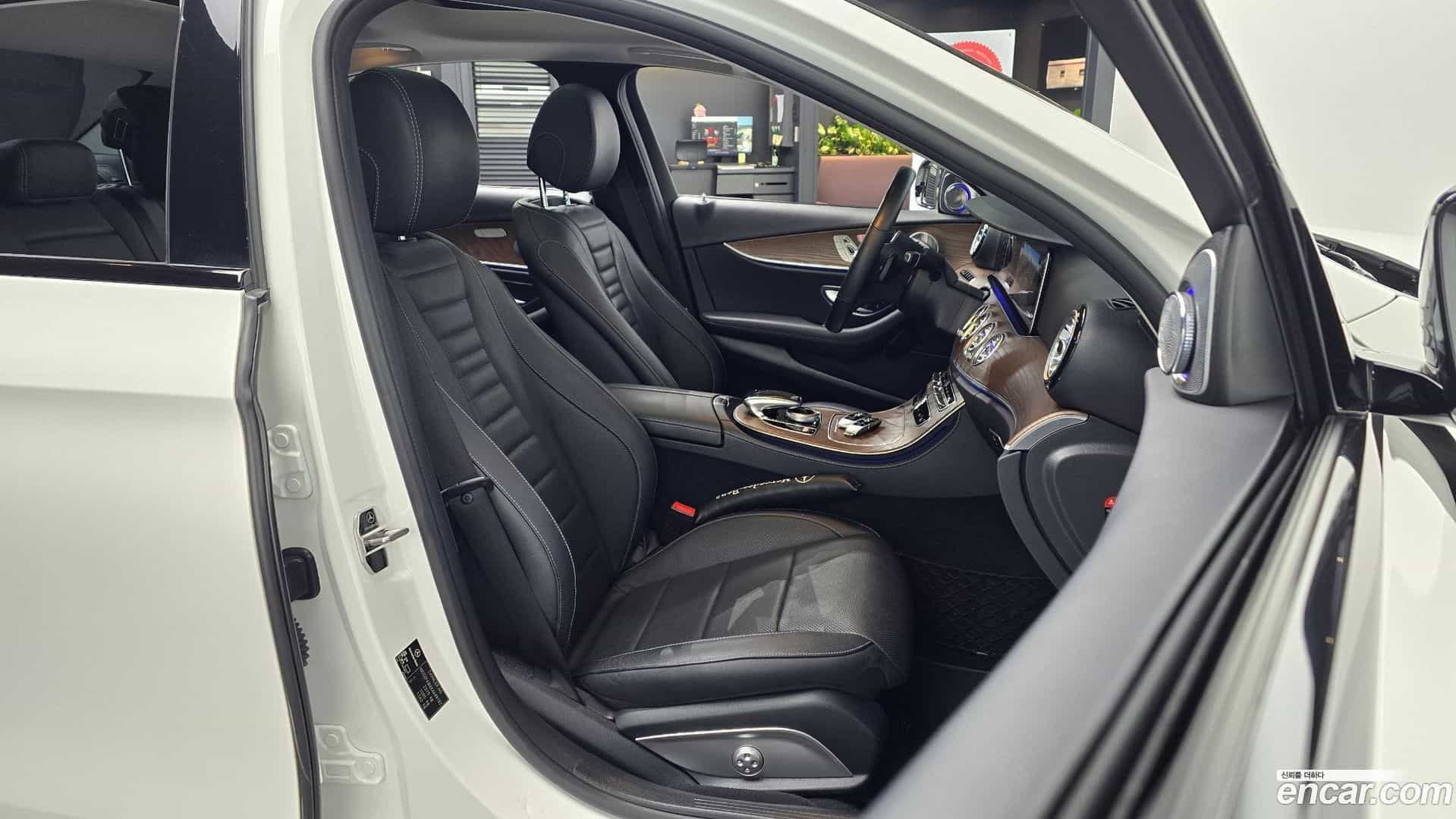 E-Class Mercedes-Benz 2019.8-INNER-010