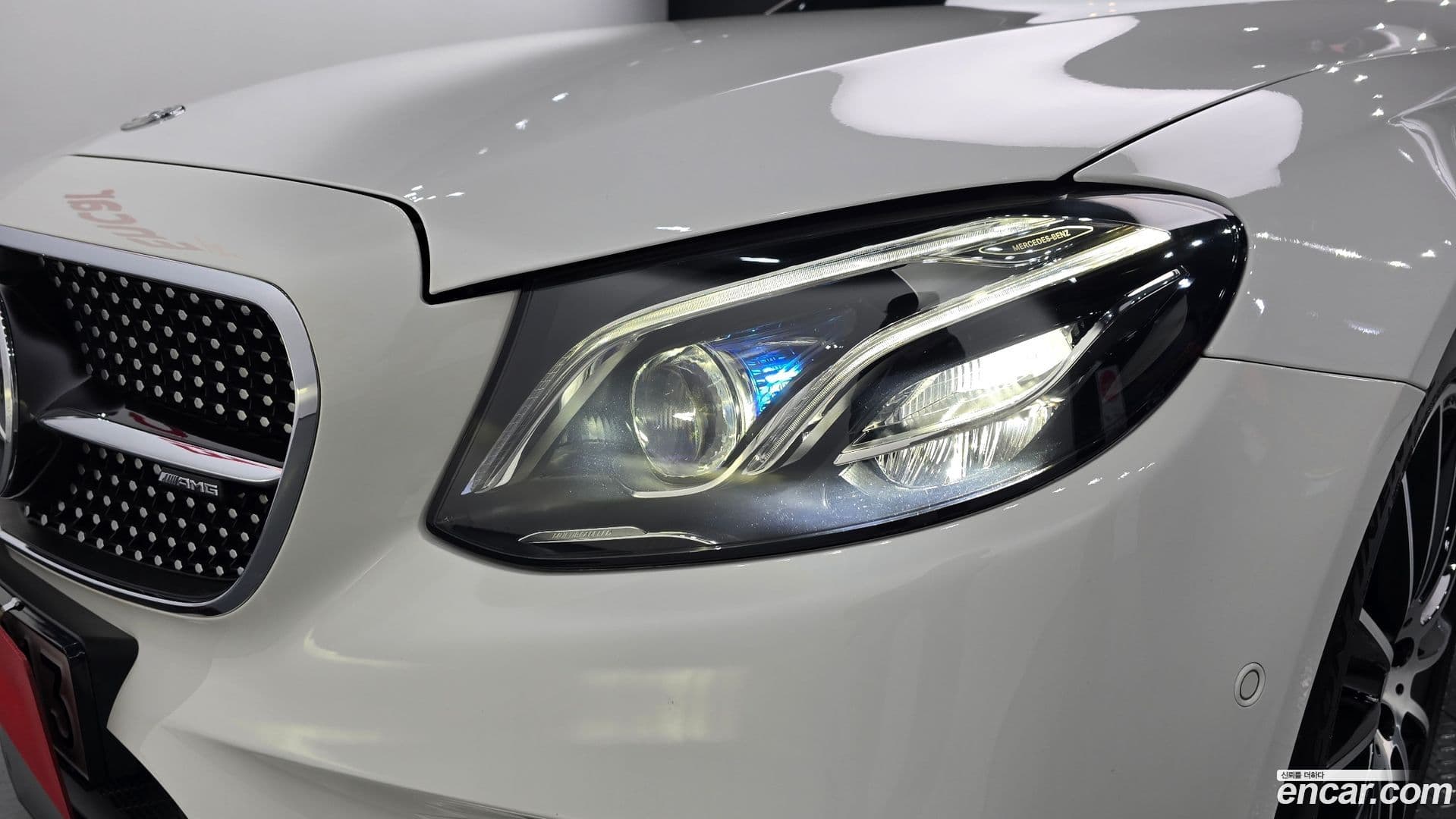 Main__Slider__Photo:E-Class Mercedes-Benz 2019.8-21