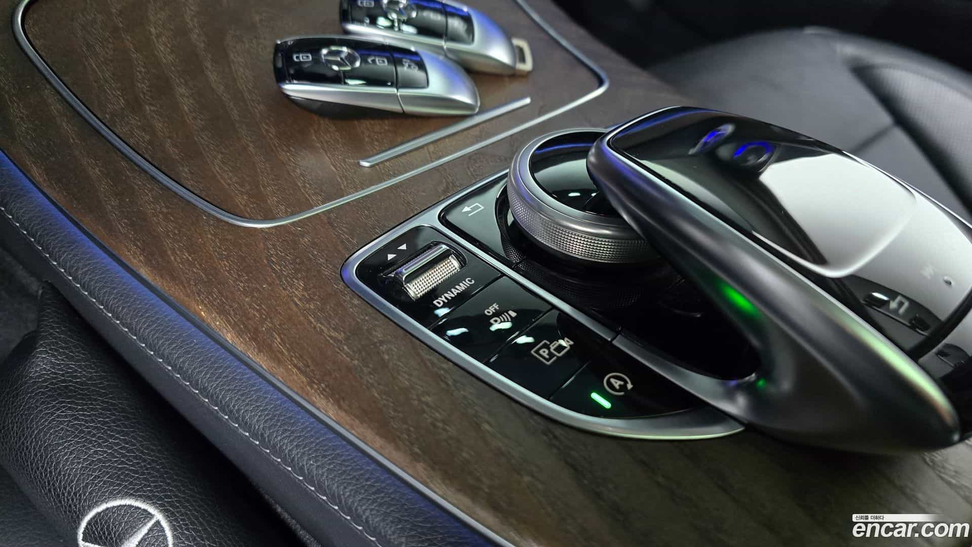 E-Class Mercedes-Benz 2019.8-OPTION-040