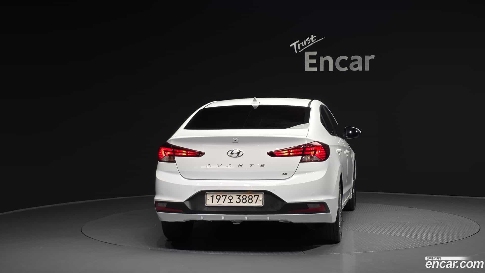 AVANTE Hyundai 2019.7-OUTER-004