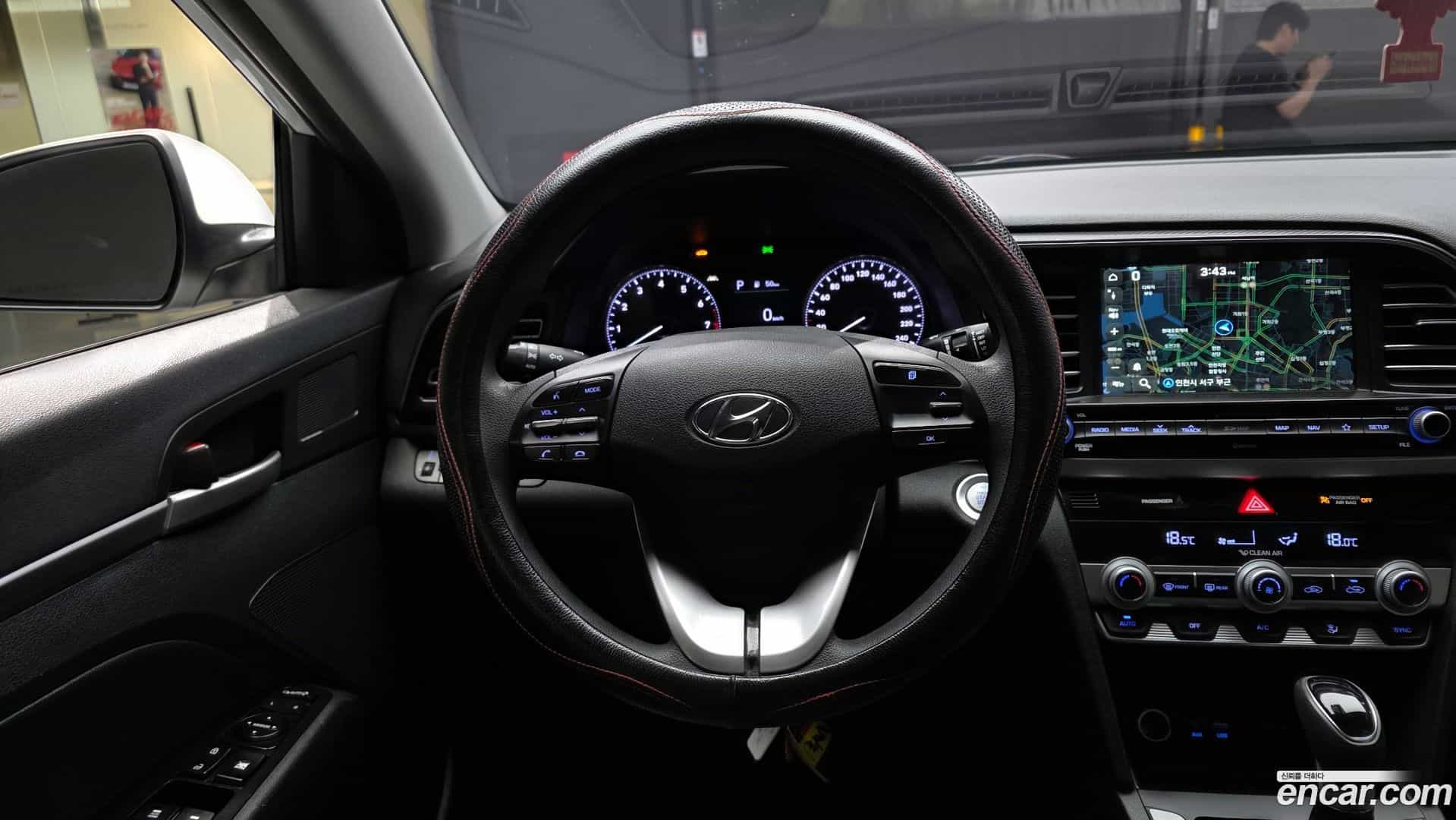 AVANTE Hyundai 2019.7-OPTION-017