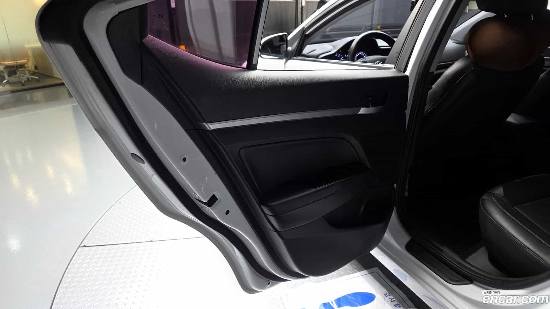 AVANTE Hyundai 2019.7-INNER-035