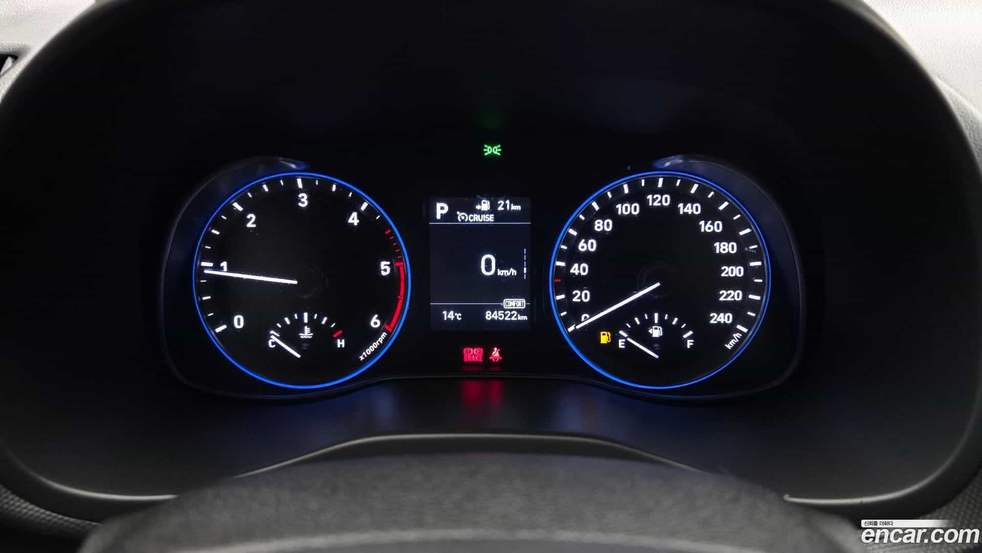 Kona Hyundai 2018.2-INNER-008