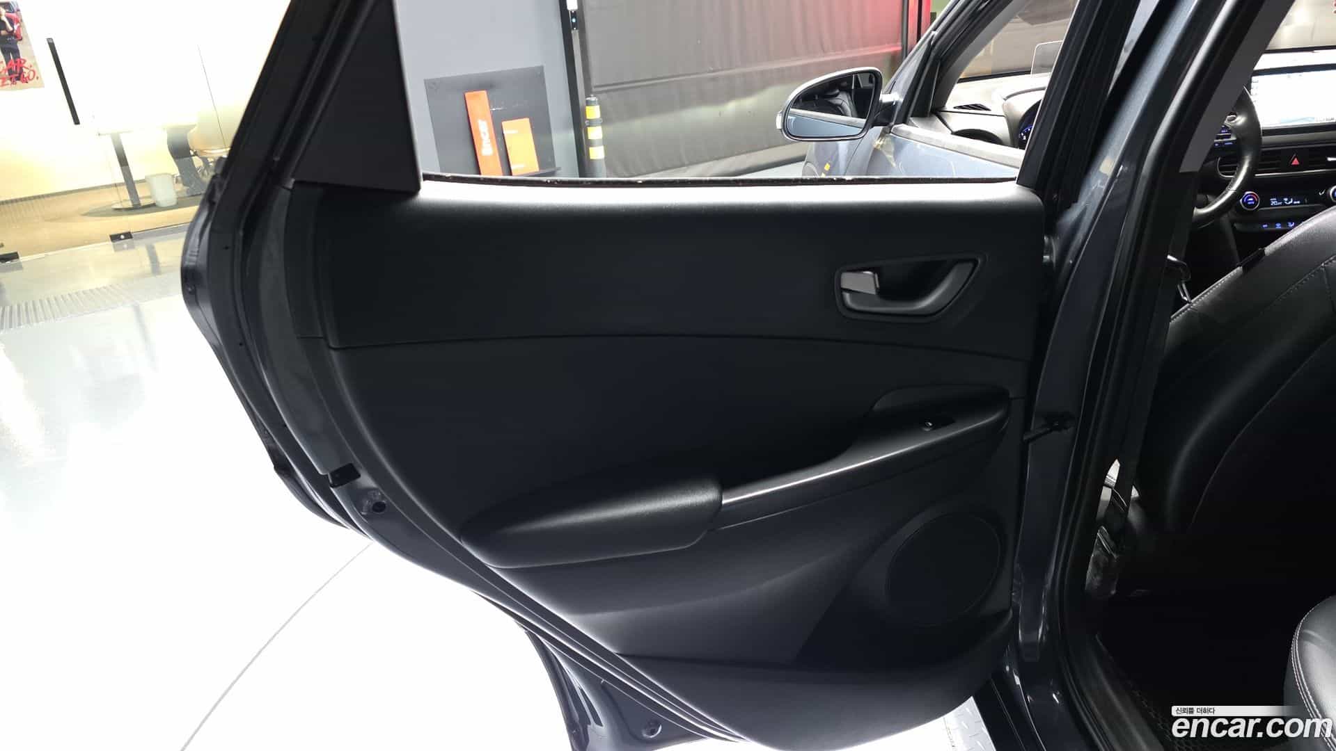 Kona Hyundai 2018.2-INNER-035