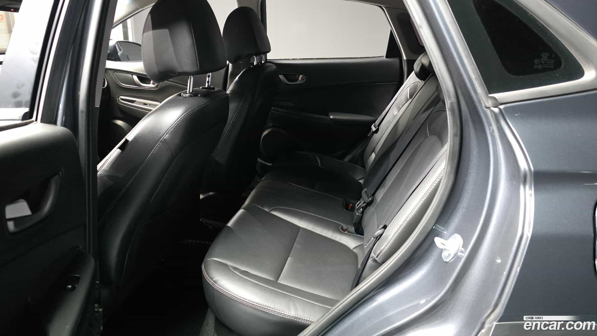 Kona Hyundai 2018.2-INNER-036