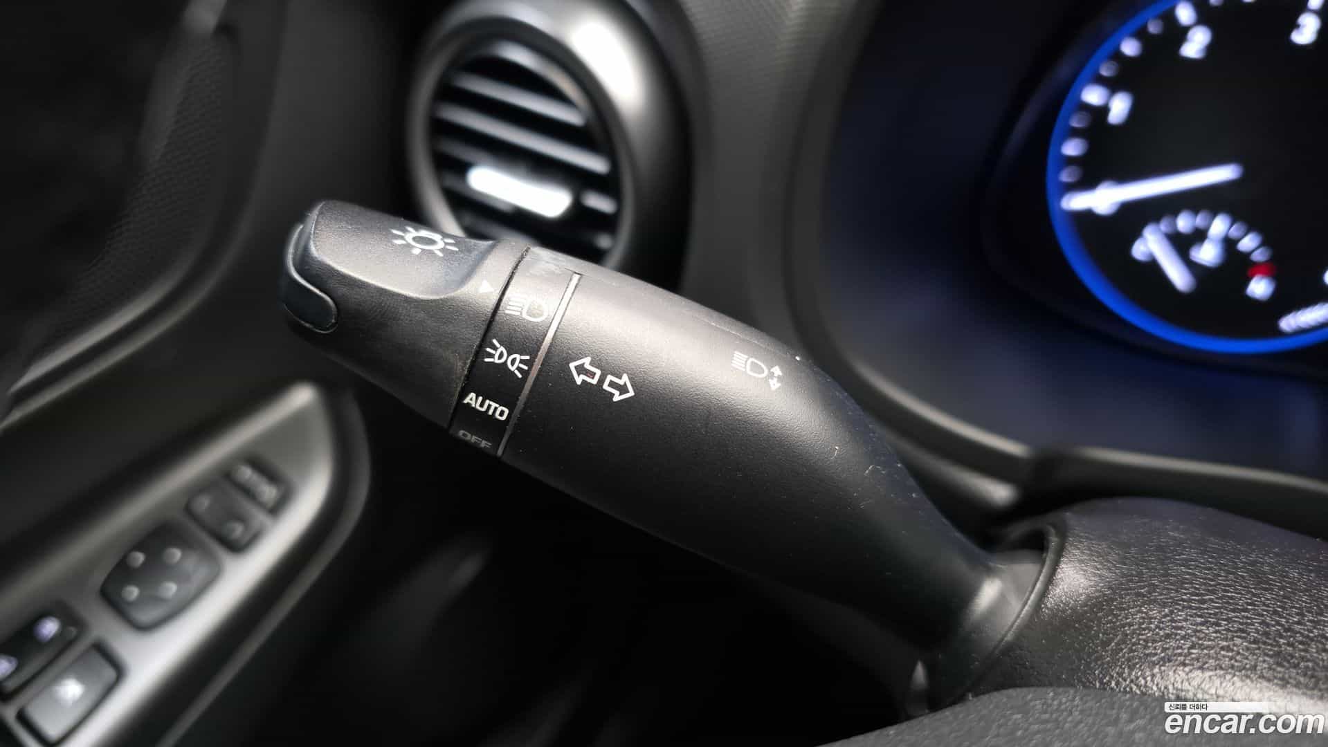 Kona Hyundai 2018.2-OPTION-042