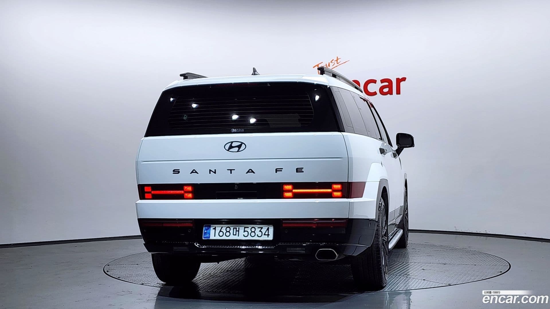 Main__Slider__Photo:Santafe Hyundai 2023.8-3
