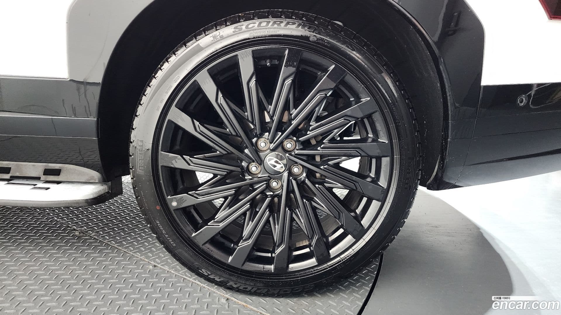 Main__Slider__Photo:Santafe Hyundai 2023.8-20