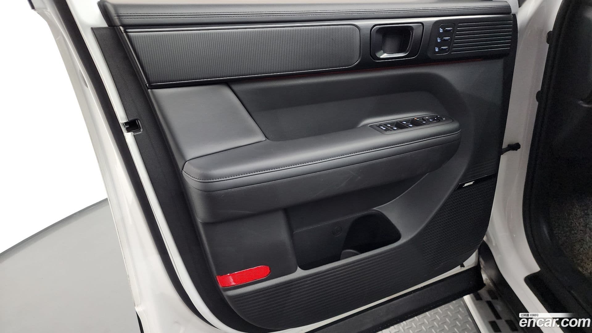 Main__Slider__Photo:Santafe Hyundai 2023.8-23