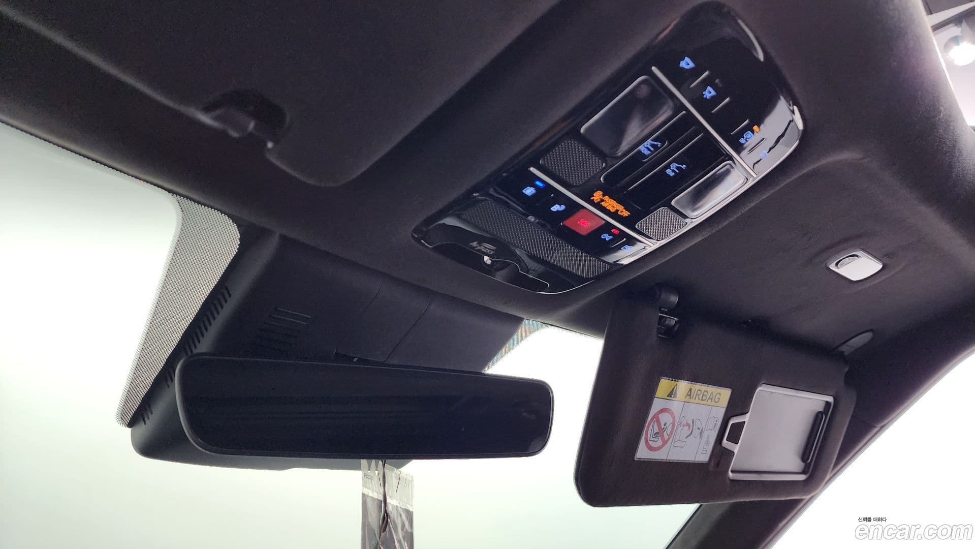 Main__Slider__Photo:Santafe Hyundai 2023.8-32