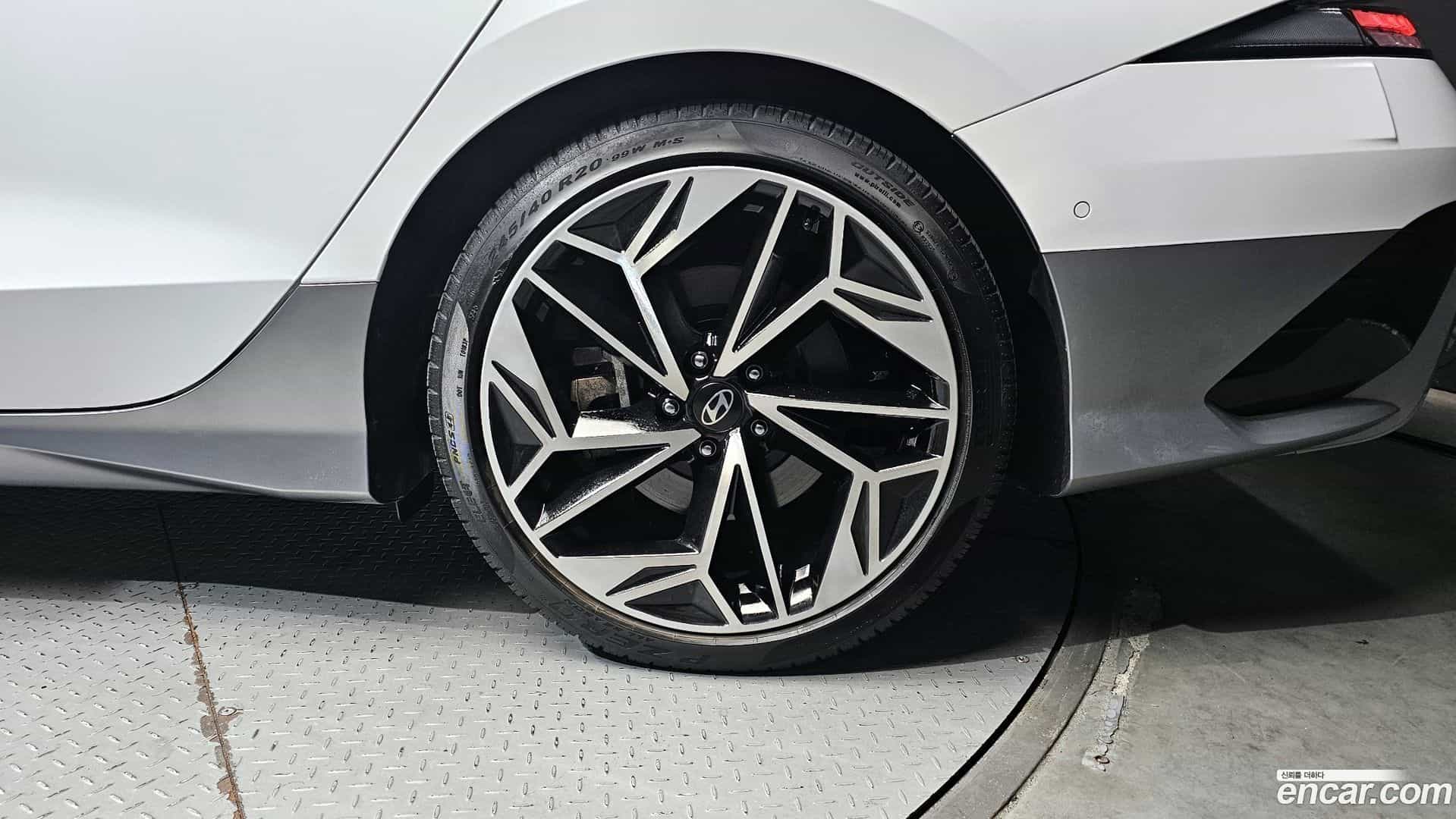 Ioniq6 Hyundai 2022.10-OUTER-031