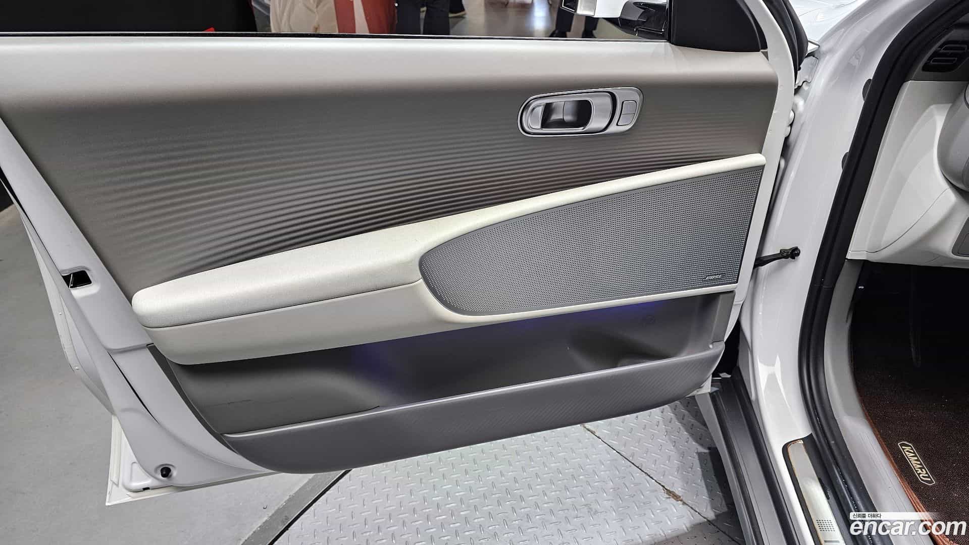 Ioniq6 Hyundai 2022.10-INNER-034