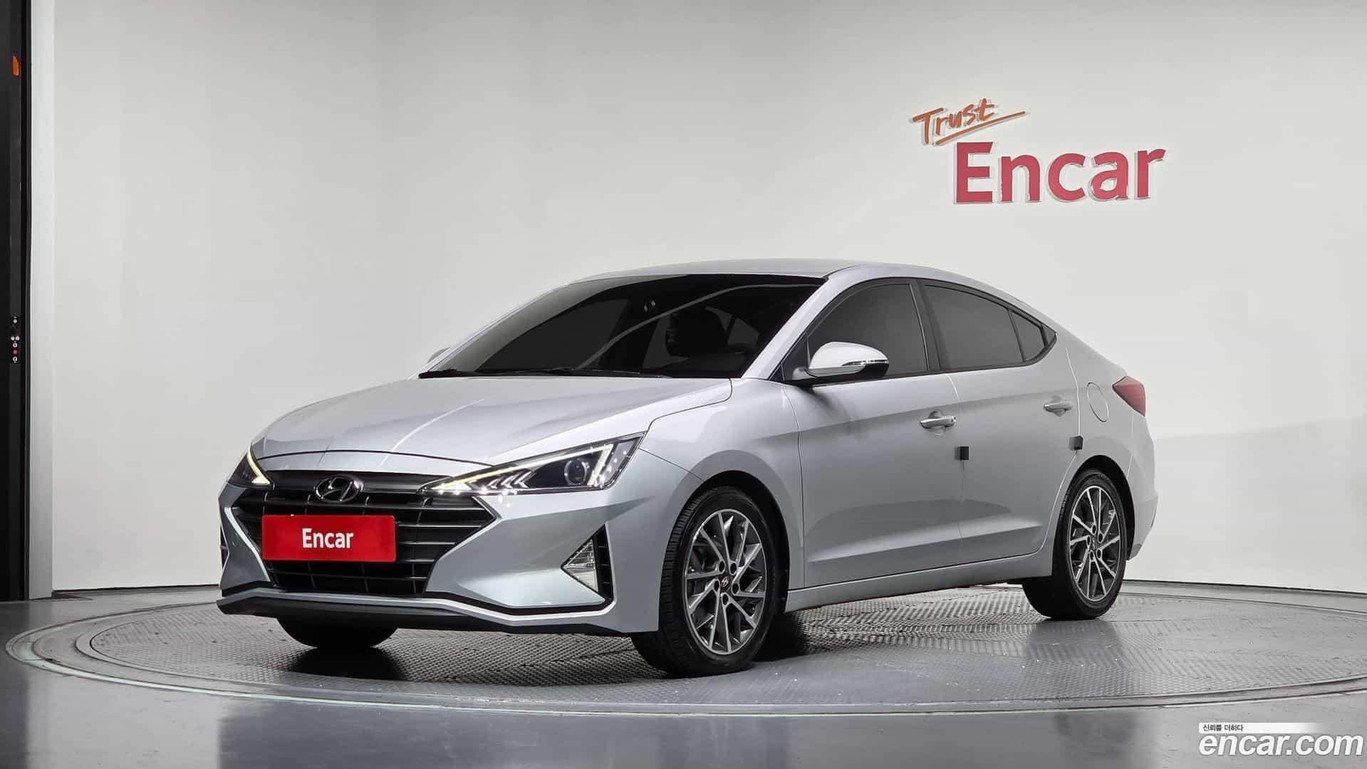 AVANTE Hyundai 2019.5-OUTER-001