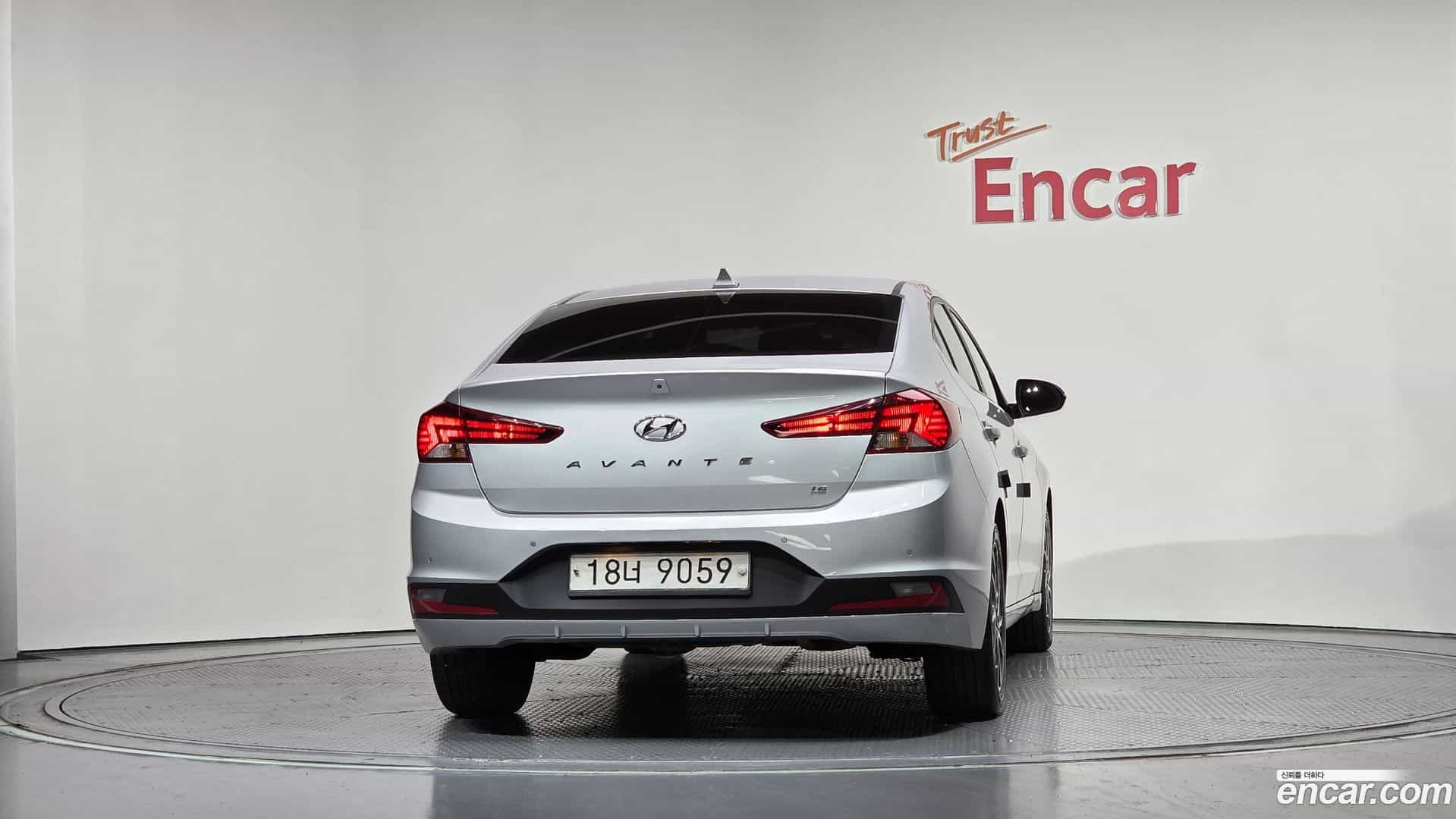 AVANTE Hyundai 2019.5-OUTER-004