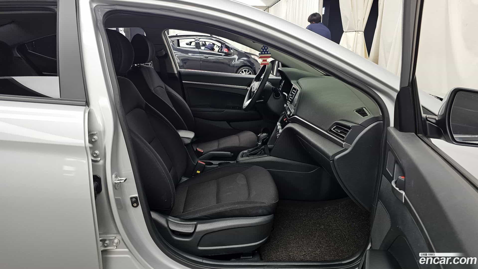AVANTE Hyundai 2019.5-OPTION-015