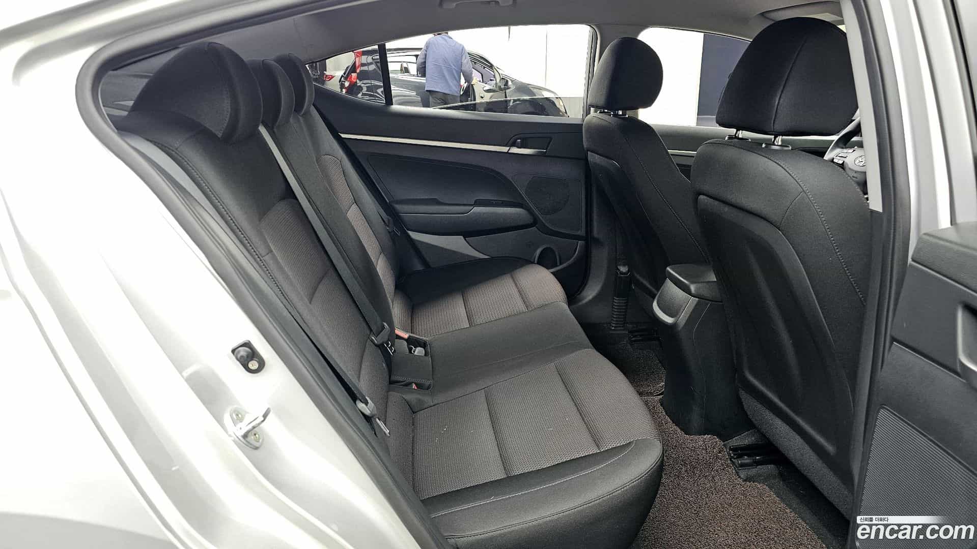 AVANTE Hyundai 2019.5-OPTION-016