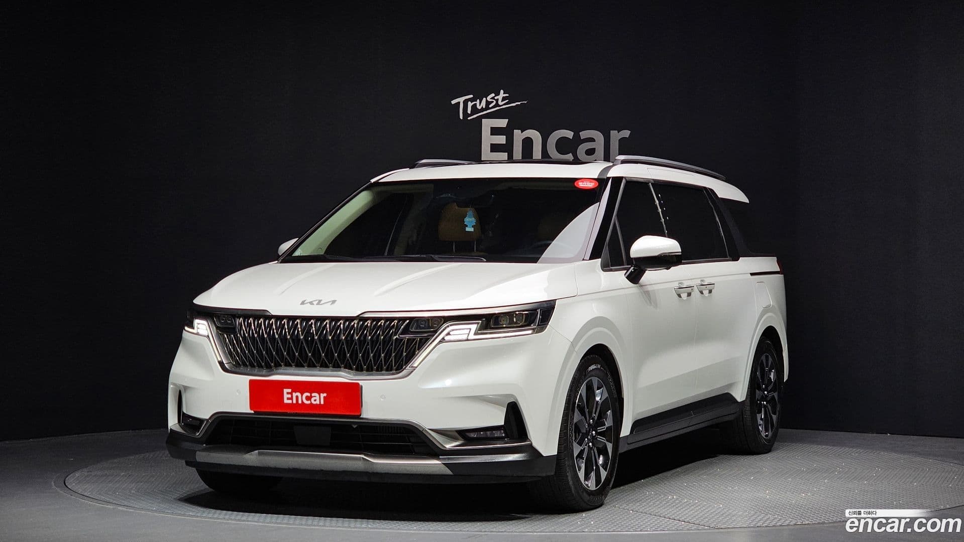Main__Slider__Photo:Canival Kia 2023.6-0