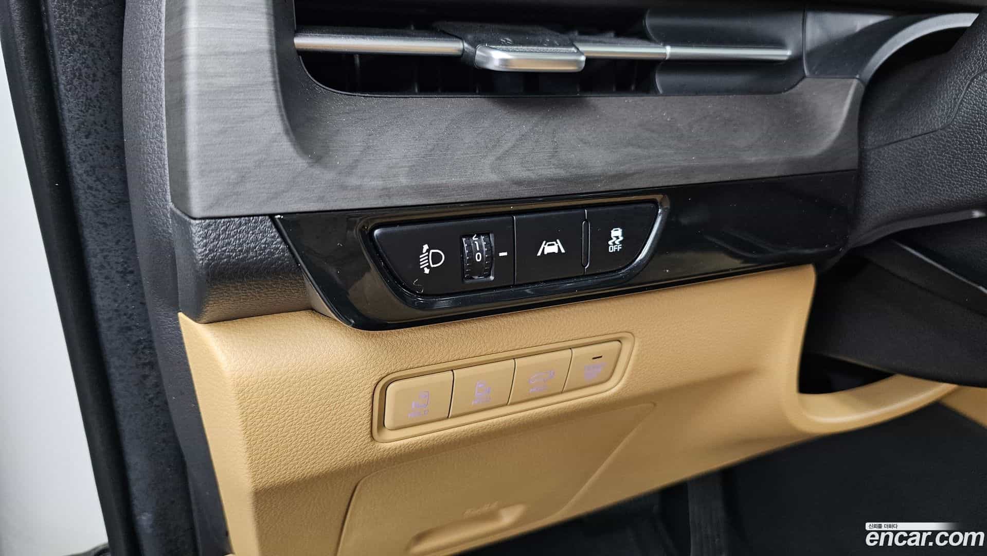 Canival Kia 2023.6-OPTION-041