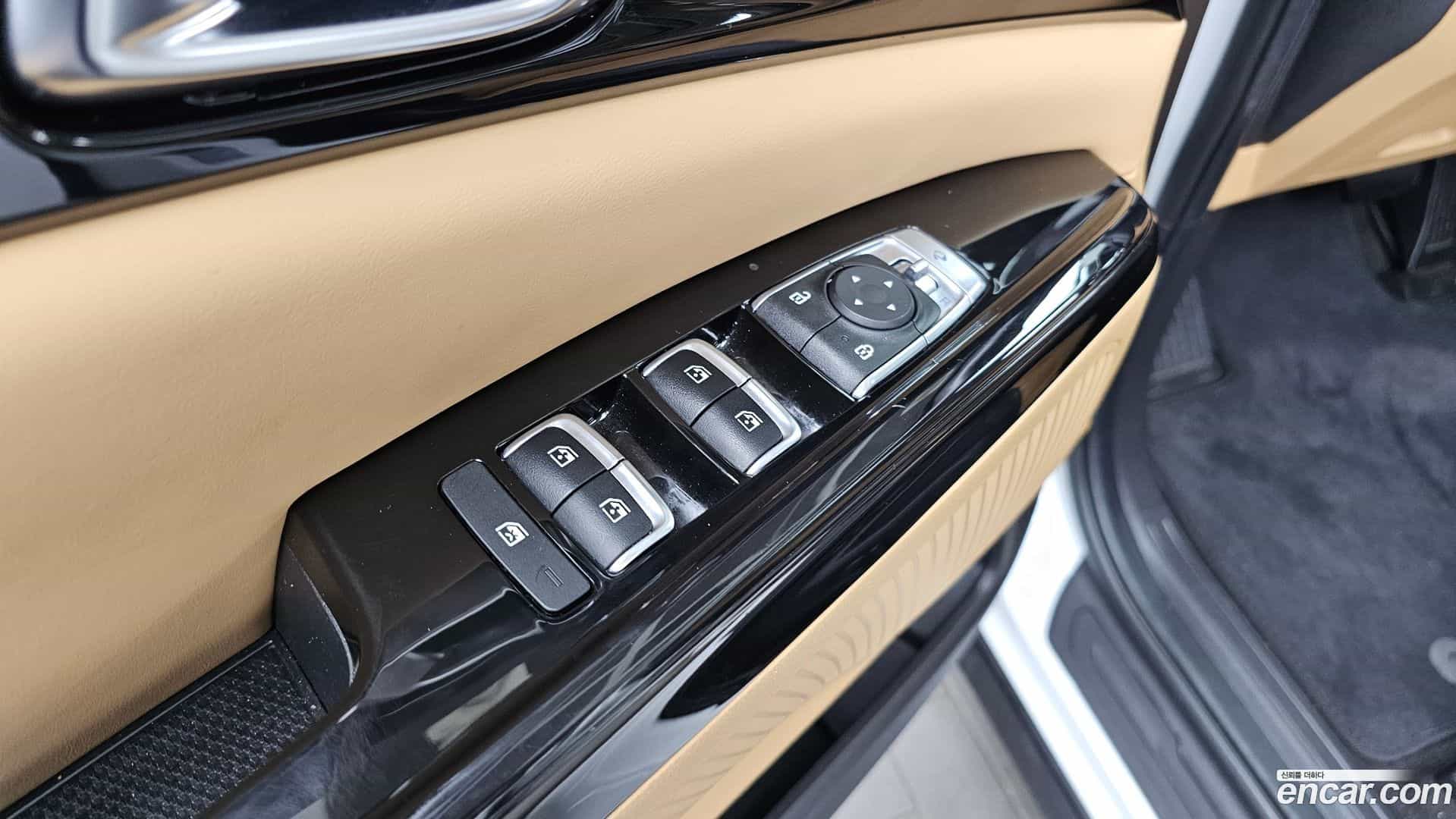 Canival Kia 2023.6-OPTION-043