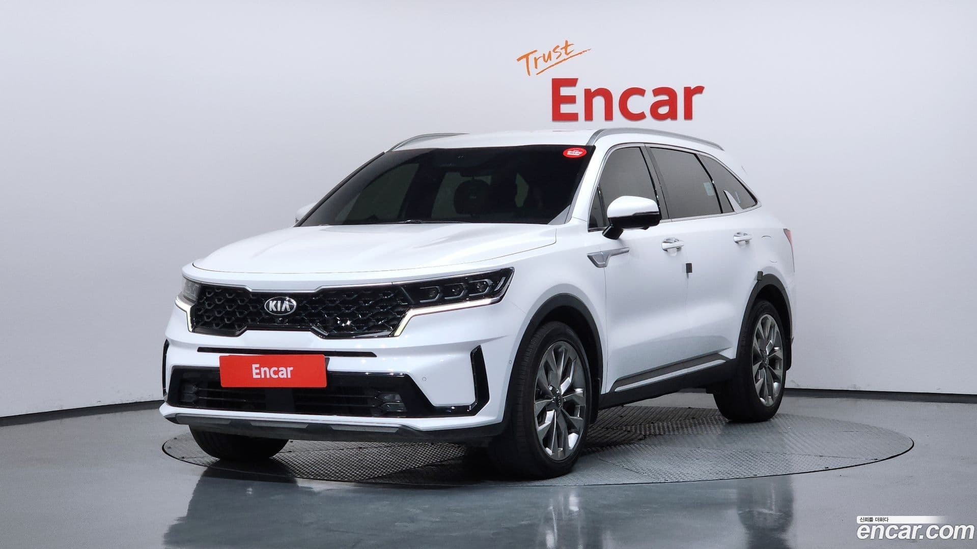 Main__Slider__Photo:Sorento Kia 2021.4-0