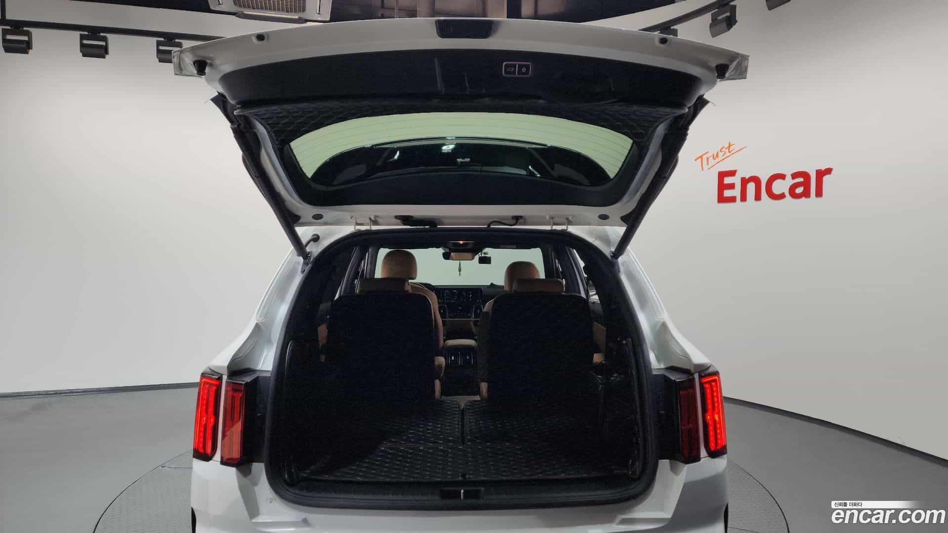 Sorento Kia 2021.4-OPTION-024