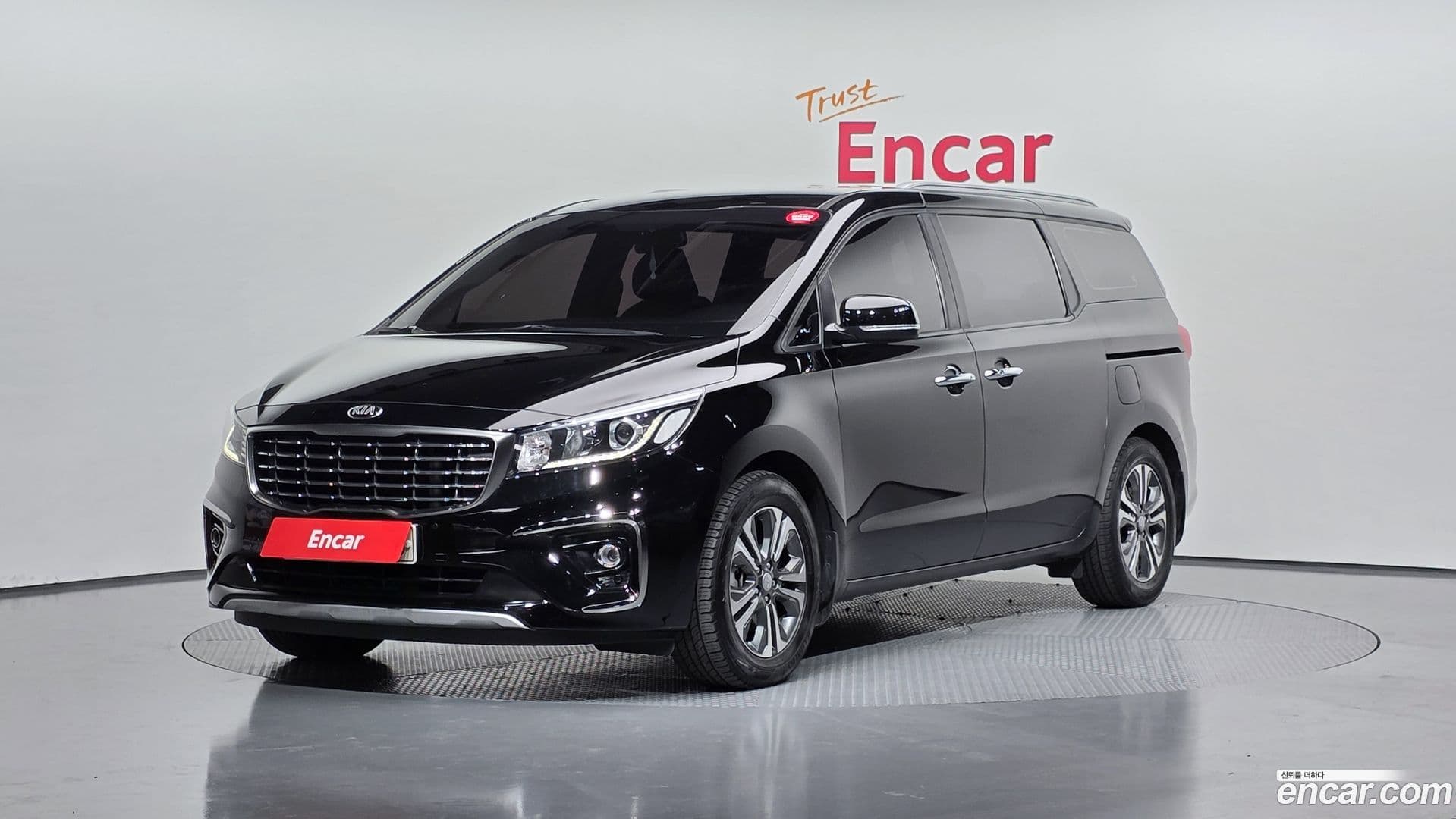 Main__Slider__Photo:Canival Kia 2019.3-0