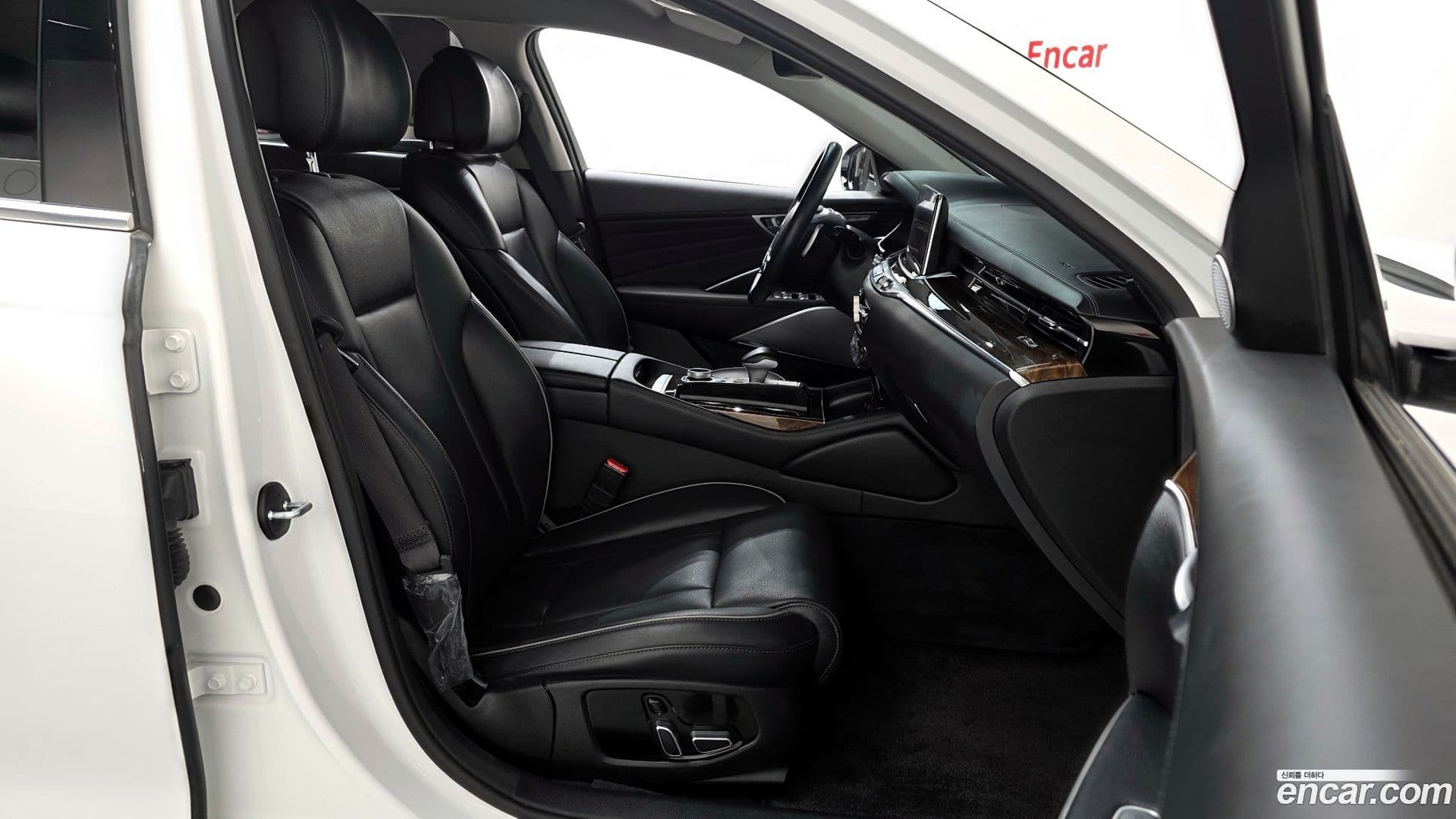 Main__Slider__Photo:K9 Kia 2021.0-25