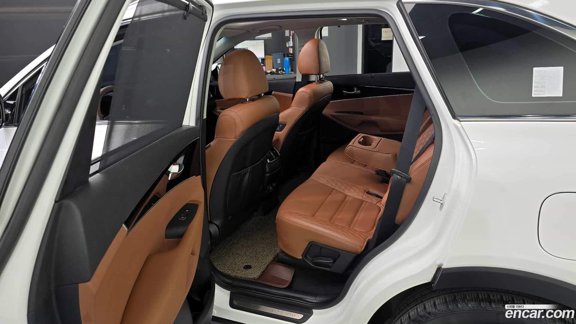 Sorento Kia 2018.6-OPTION-015