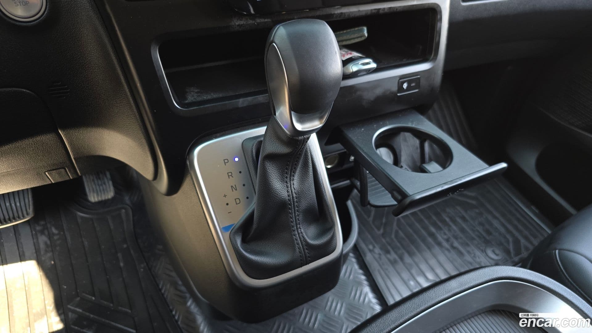 Main__Slider__Photo:Staria Hyundai 2023.3-8