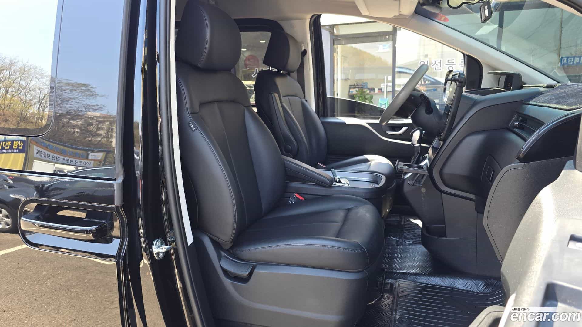Staria Hyundai 2023.3-OPTION-015