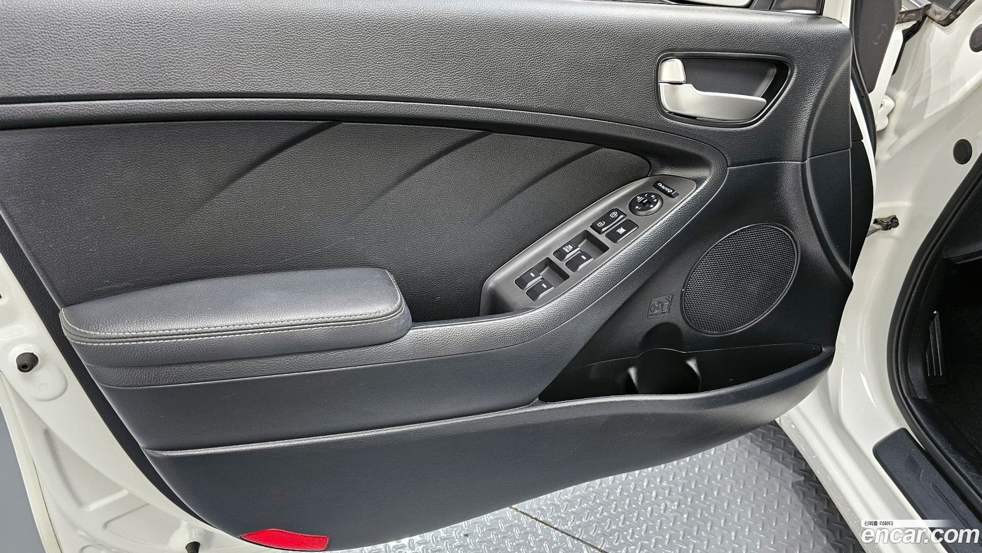Main__Slider__Photo:K3 Kia 2017.6-23