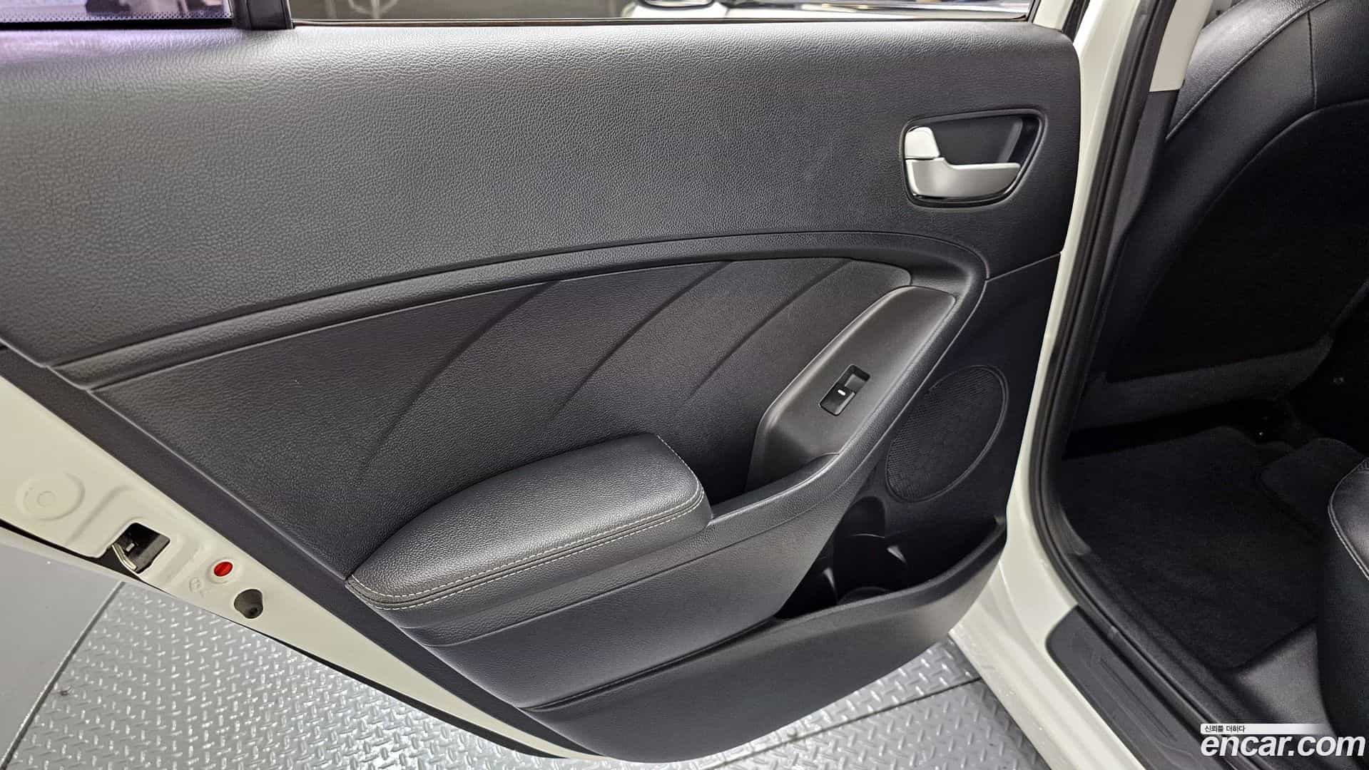 K3 Kia 2017.6-INNER-035