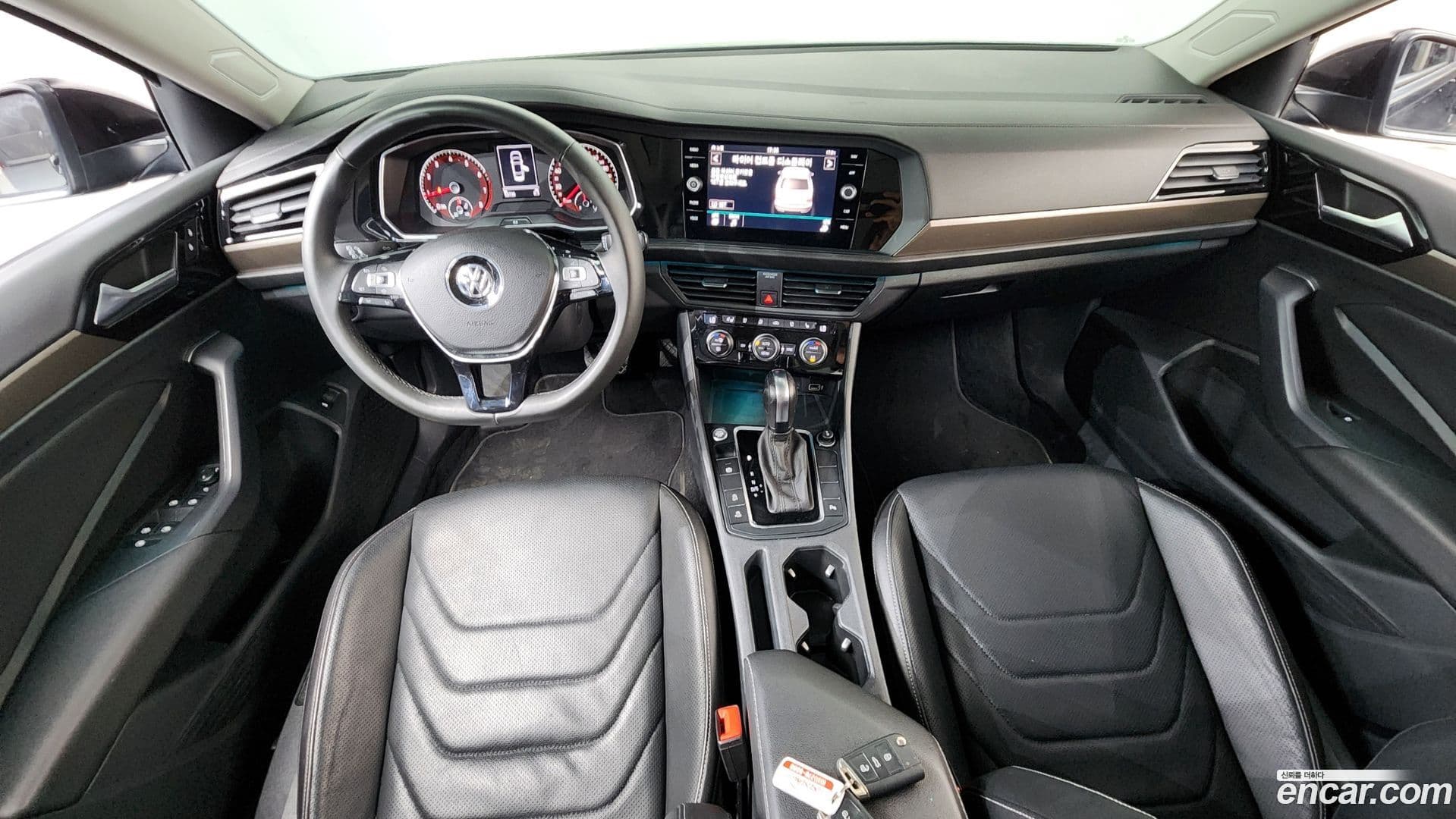 Main__Slider__Photo:Jetta Volkswagen 2020.10-6