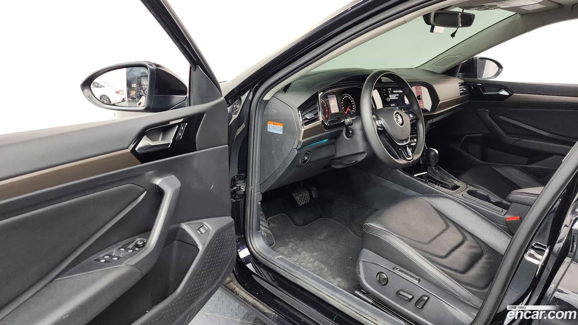 Jetta Volkswagen 2020.10-INNER-010
