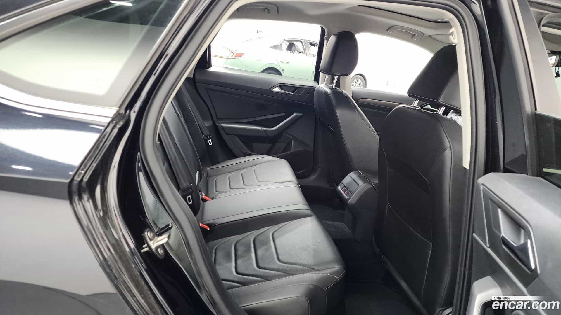 Jetta Volkswagen 2020.10-OPTION-046