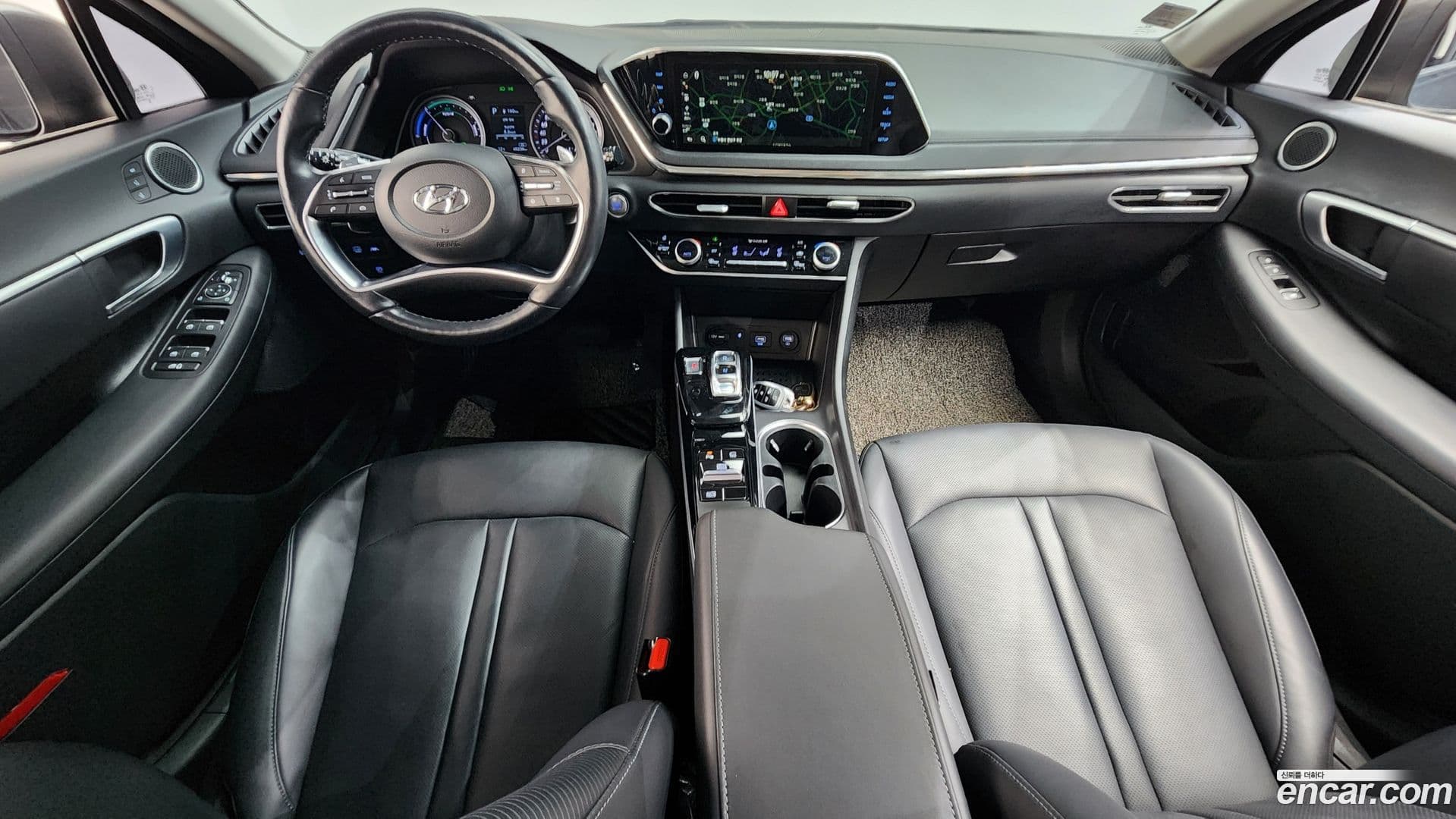 Main__Slider__Photo:Sonata Hyundai 2020.10-6